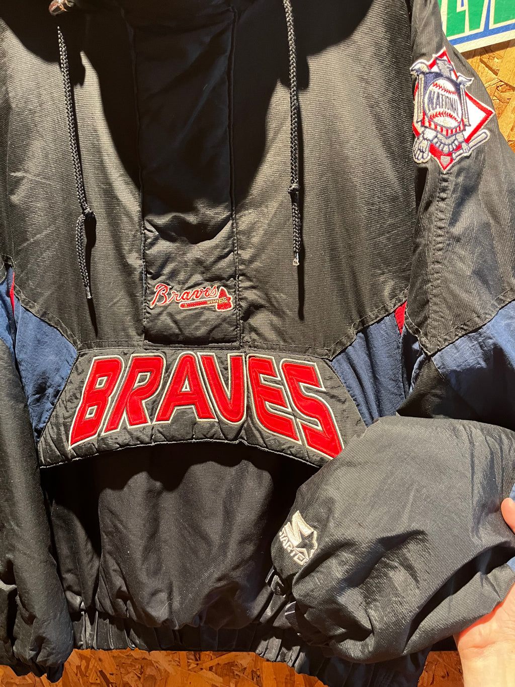 Vintage Atlanta Braves MLB Starter Half Zip Kangaroo Pocket Black Puffer Jacket: Large