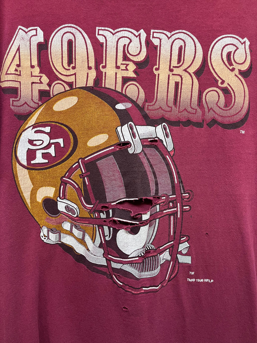 Vintage San Francisco 49ers Helmet 1996 Maroon Distressed T-Shirt: XL