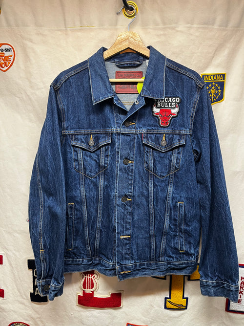 Chicago Bulls Levi's NBA Denim Trucker Jacket: Large