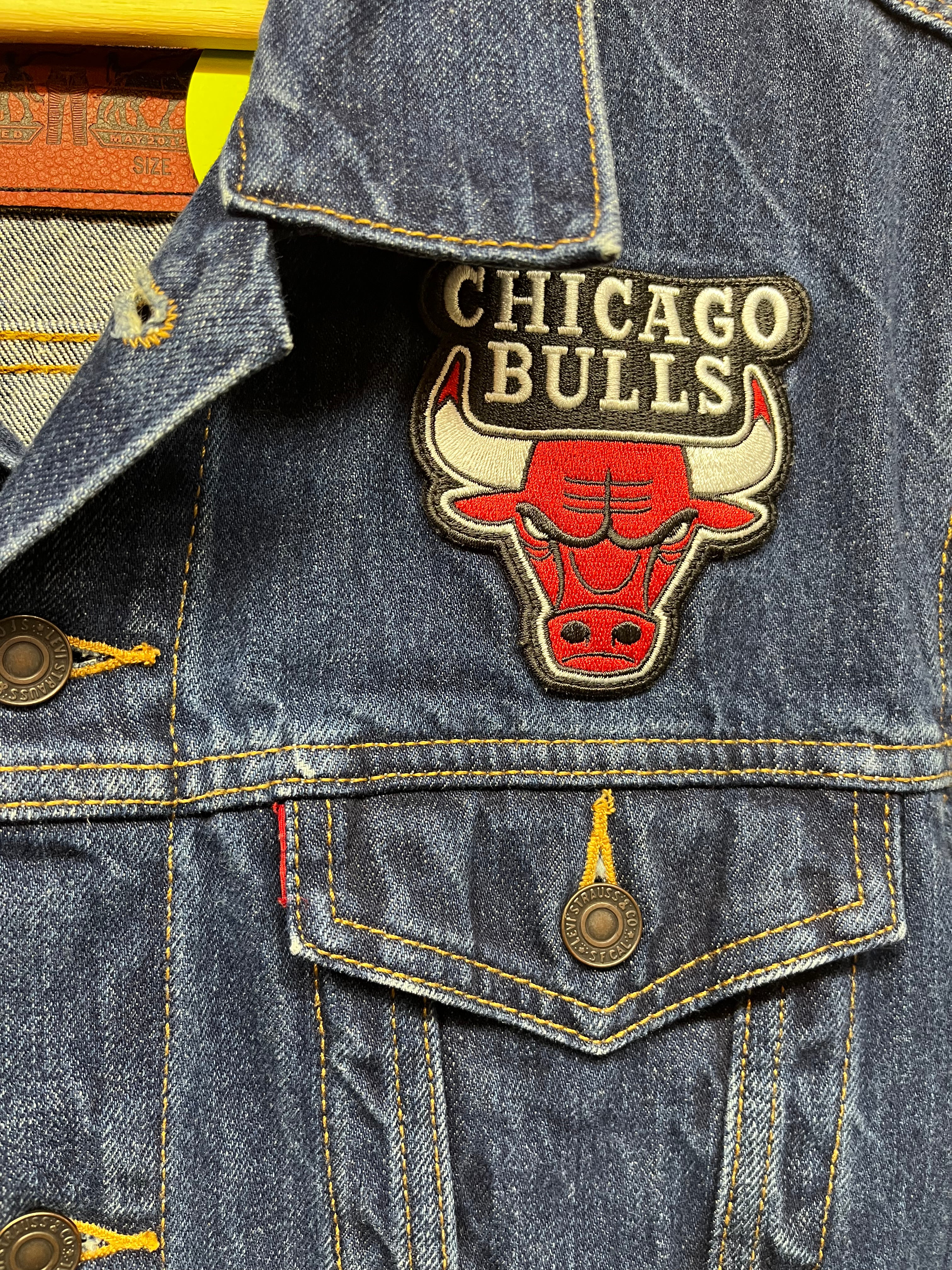 Chicago Bulls Levi's NBA Denim Trucker Jacket: Large