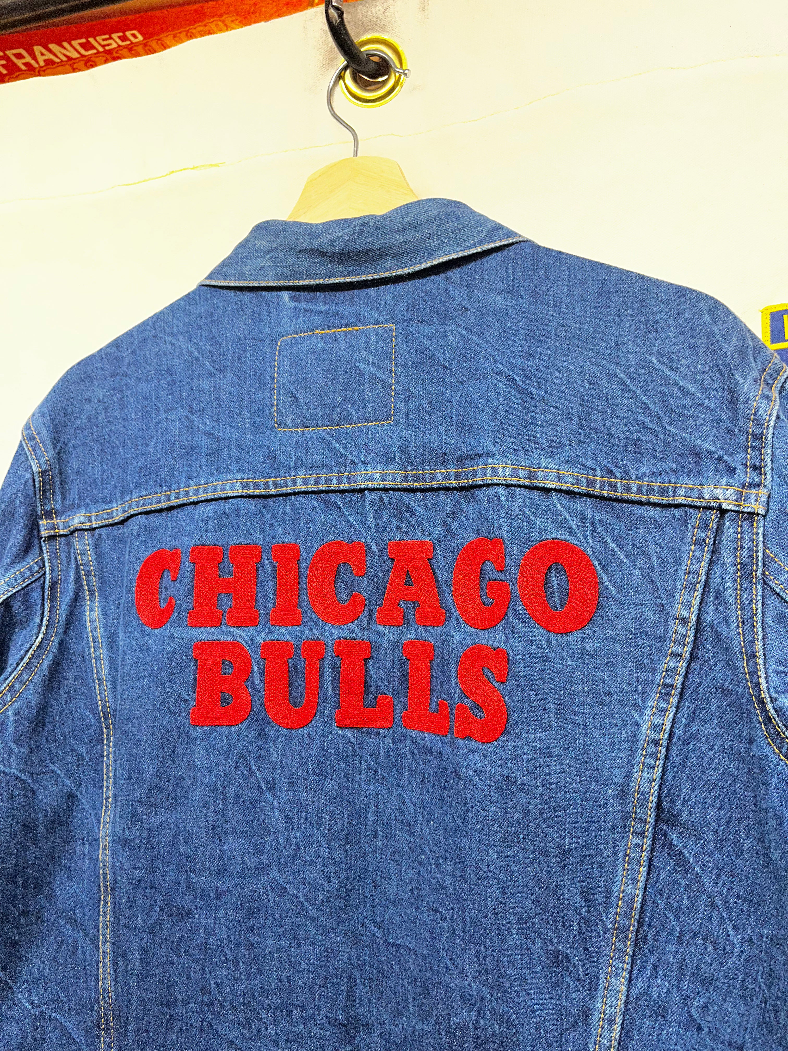 Chicago Bulls Levi's NBA Denim Trucker Jacket: Large