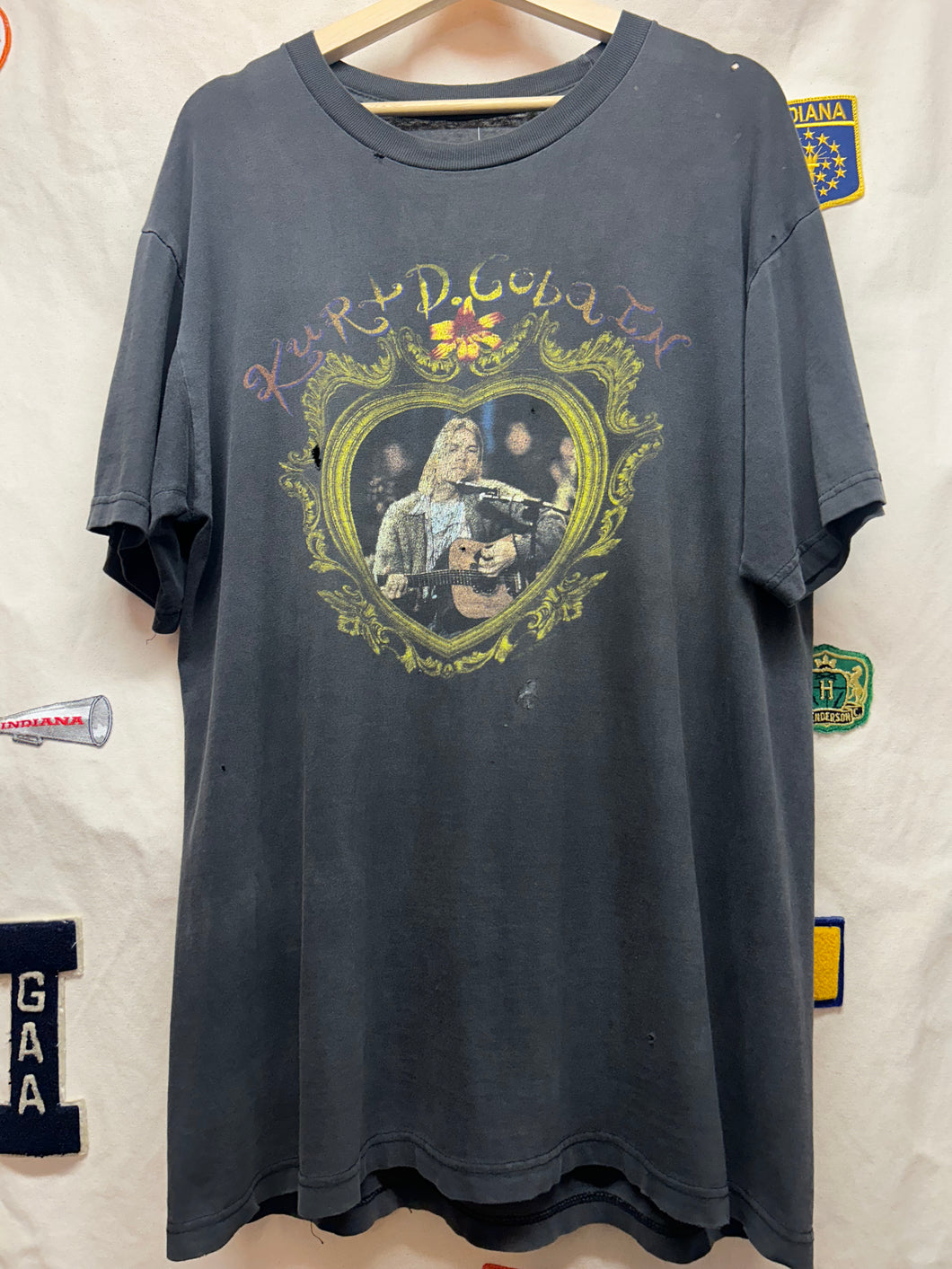 Vintage Nirvana Kurt Cobain Gold Heart Graphic 