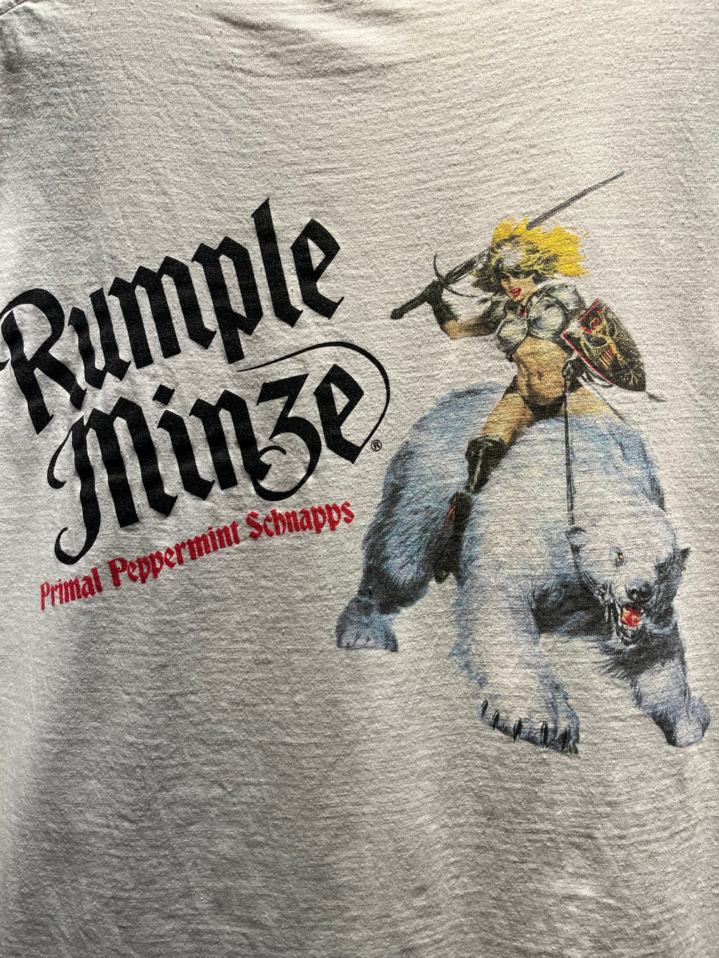 Vintage Rumple Minze Warrior Women Valkyrie Polar Bear Alcohol White T-Shirt: XL