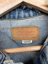 Load image into Gallery viewer, Vintage Levi&#39;s Embroidered Distressed 1970&#39;s Trucker Jacket: Small/Medium 40
