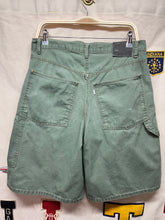 Load image into Gallery viewer, Vintage Levi&#39;s Silvertab Green Carpenter Shorts: 32
