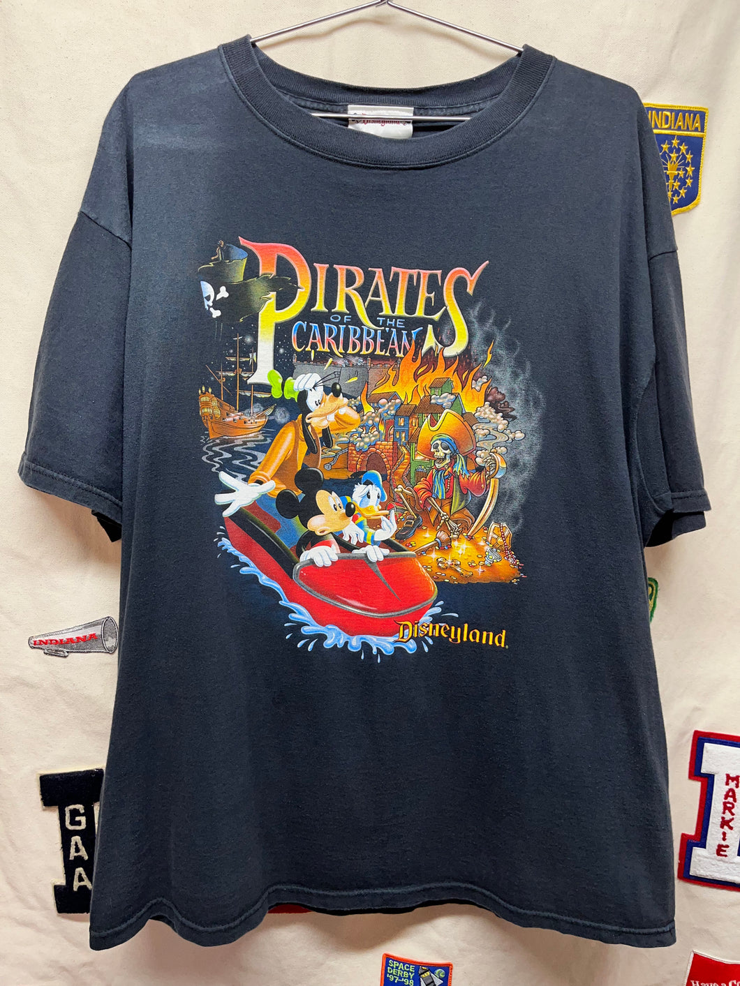 Vintage Disney Pirates of the Caribbean Ride T-Shirt: XL