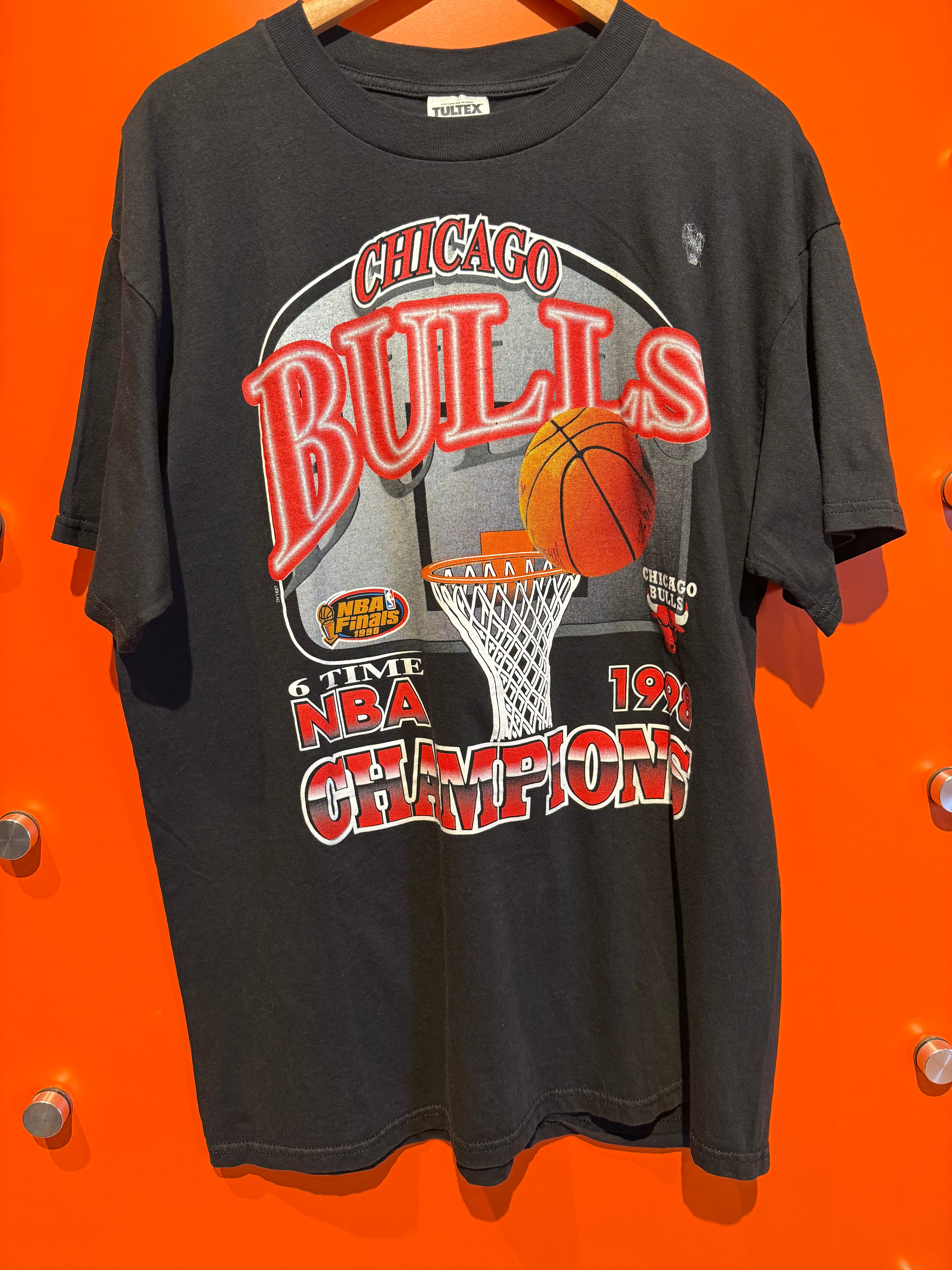 Vintage 1998 Chicago Bulls NBA Champions T-Shirt: XL