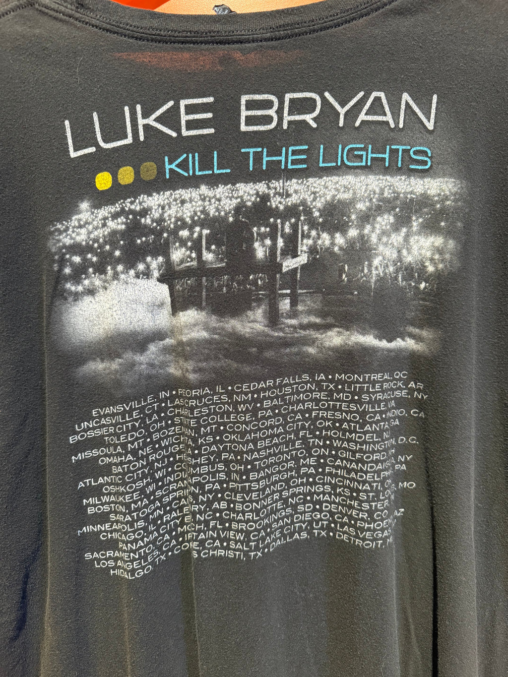 Vintage 2016 Luke Bryan Kill The Lights Tour T-Shirt: XXL
