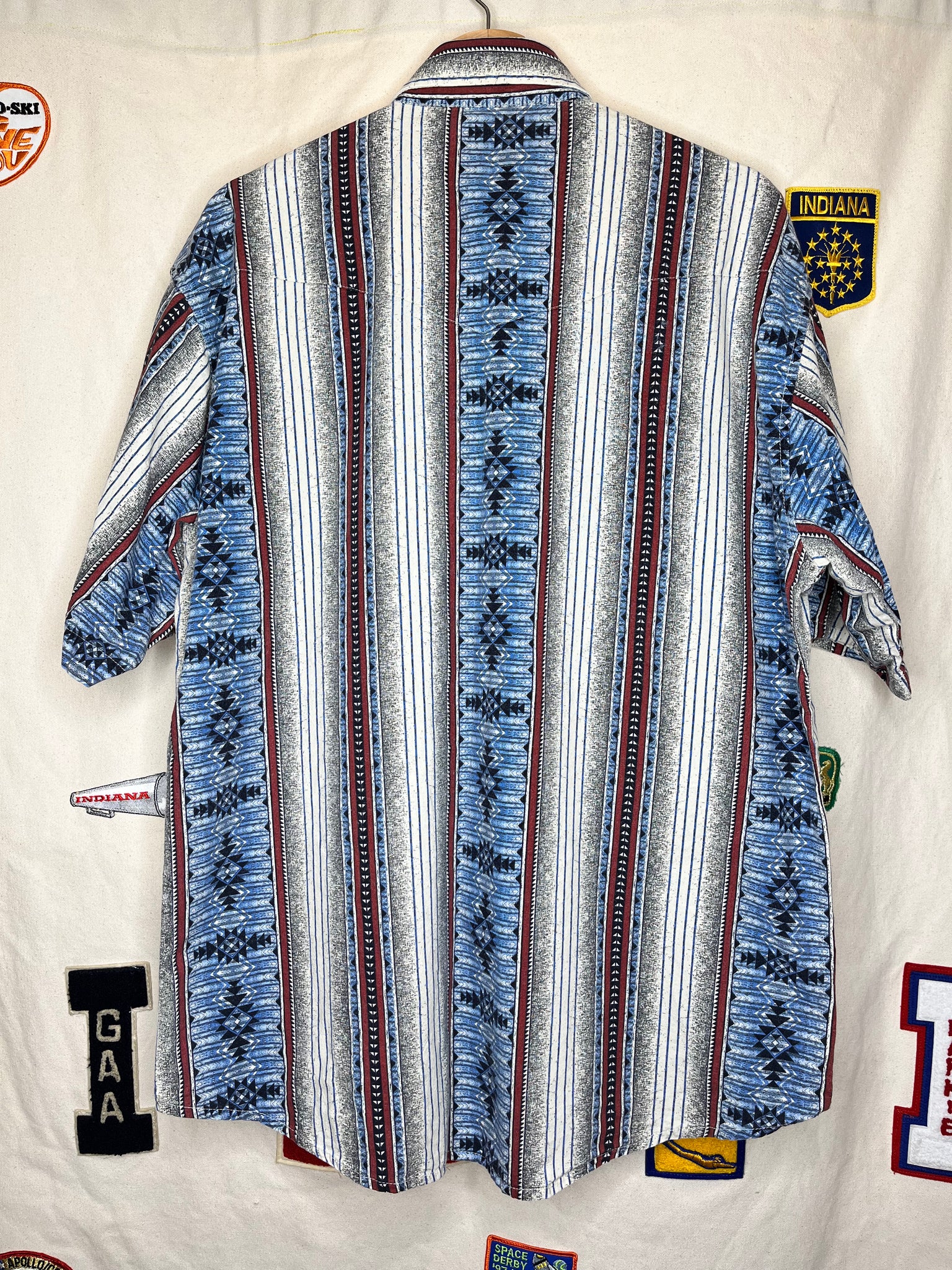 Vintage wrangler 2025 aztec shirt