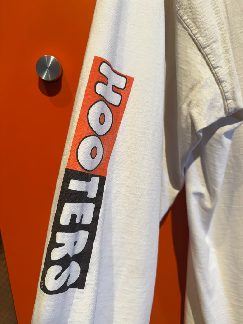 Vintage Evansville Indiana Hooters 20th Anniversary T-Shirt: XL