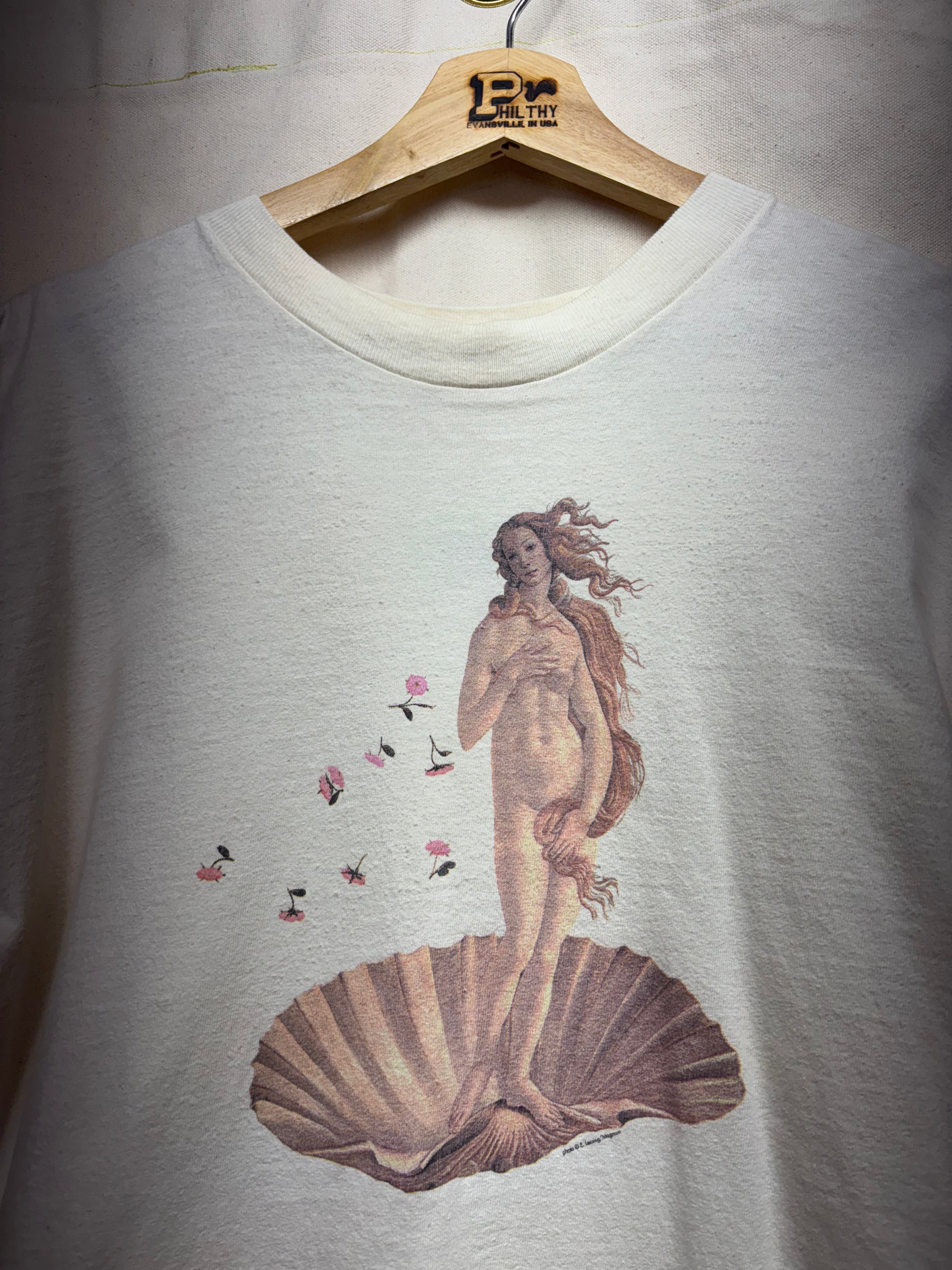 Vintage The Art of Venus by Sandro Botticelli Graphique De France T-Shirt: Large