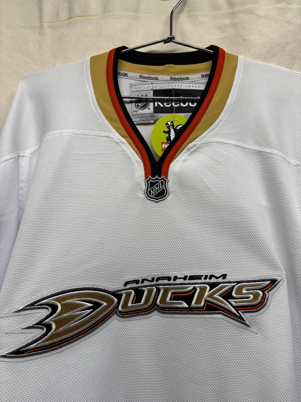 Vtg Anaheim Ducks NHL Y2K Reebok White NWT Hockey Jersey: XL