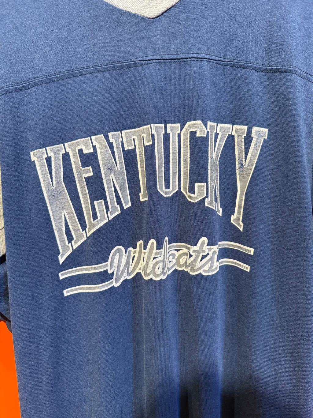Vintage University of Kentucky Wildcats V-Neck Shirt: XL