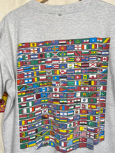 Load image into Gallery viewer, Vintage University of Evansville International Flags Grey T-Shirt: XL
