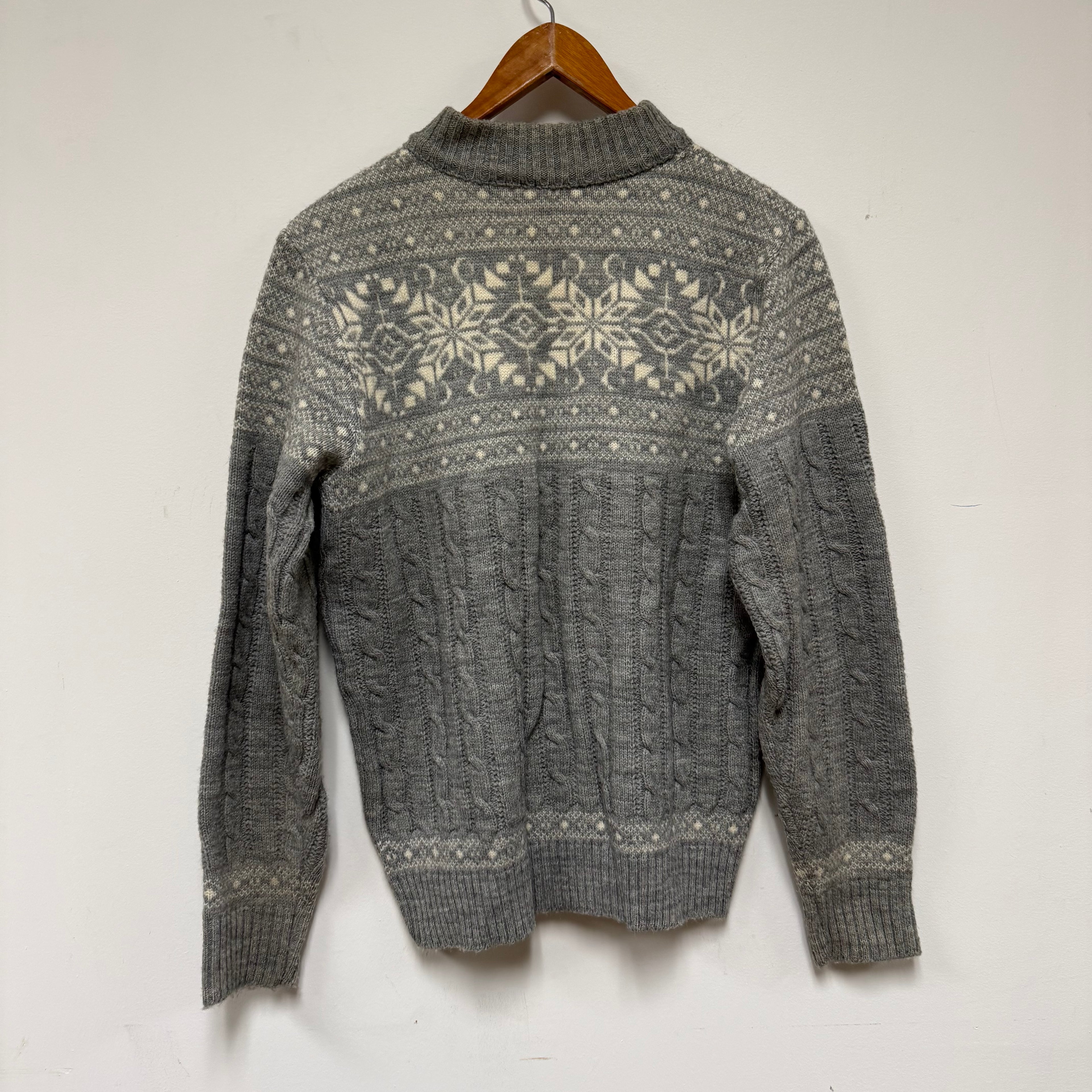 Vintage Winter Snowflake Sweater: S