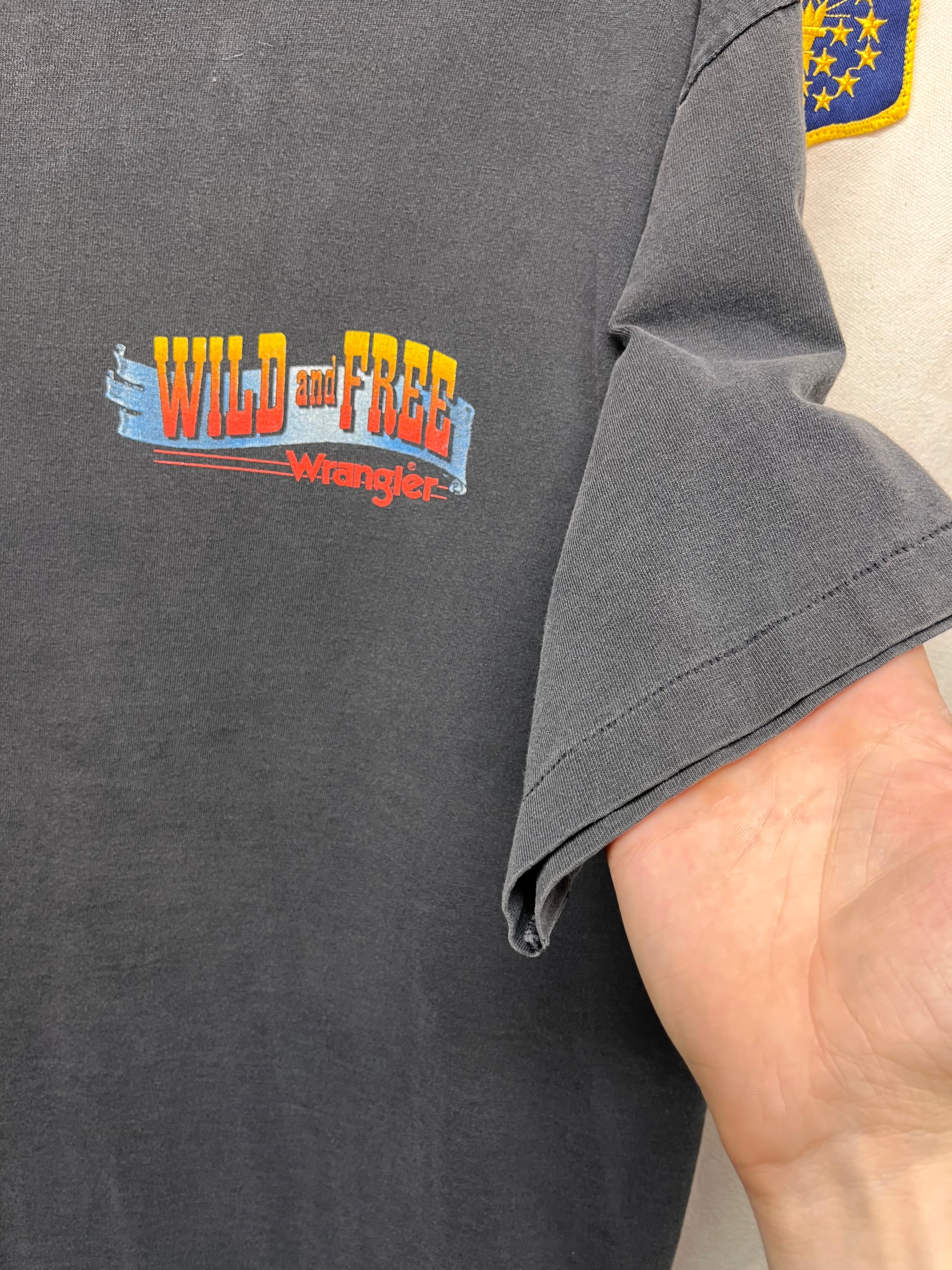 Vintage Wrangler Wild and Free Endangered Species of The West Faded Black T-Shirt: XL