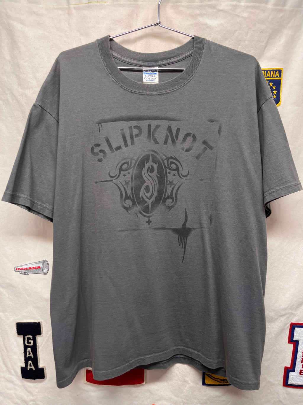 Vintage Slipknot Spray Paint Stencil Grafitti Charcoal Grey Y2K Band T-Shirt: XL