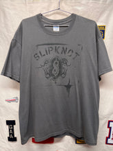 Load image into Gallery viewer, Vintage Slipknot Spray Paint Stencil Grafitti Charcoal Grey Y2K Band T-Shirt: XL
