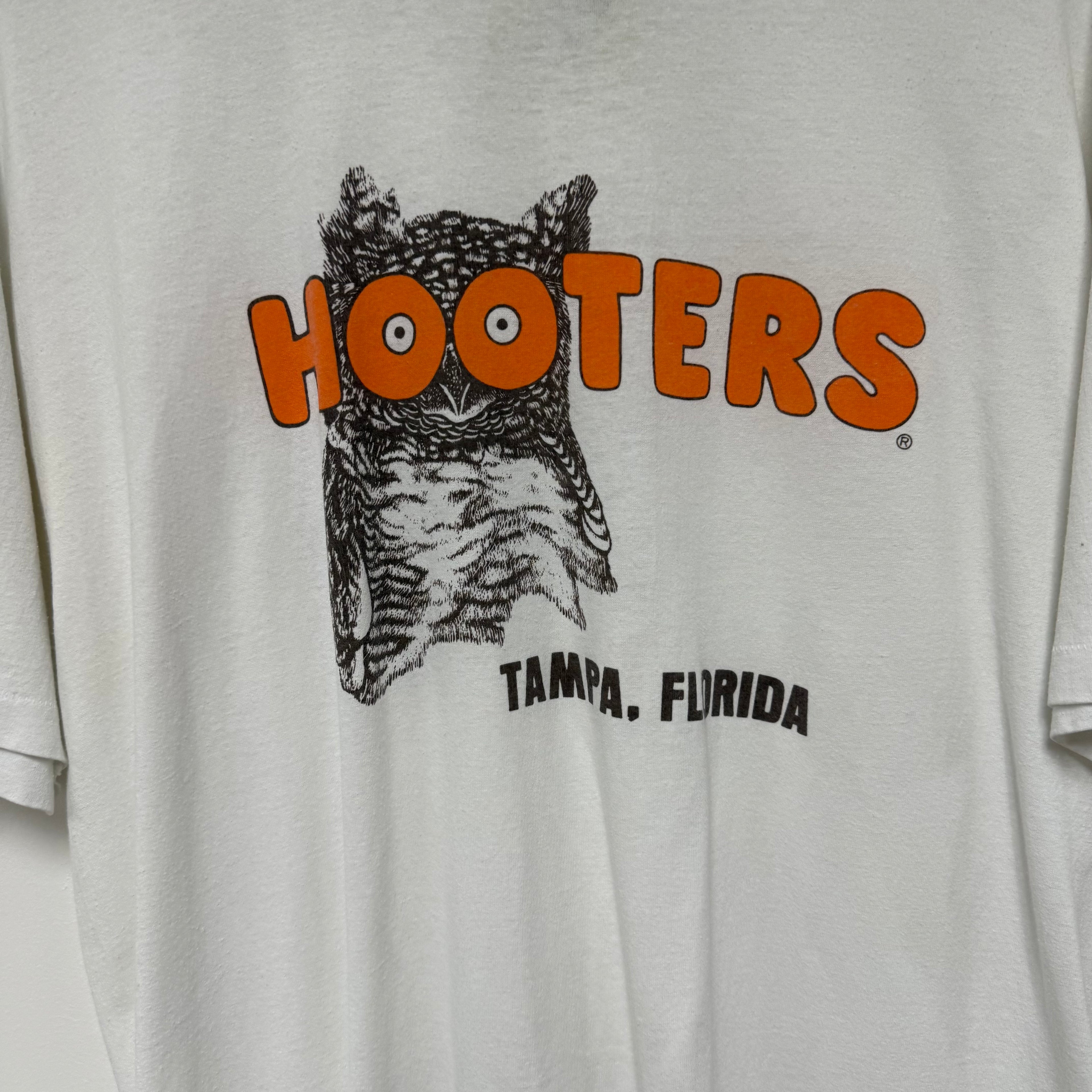 Vintage Hooters Tampa, Florida T-Shirt: XL