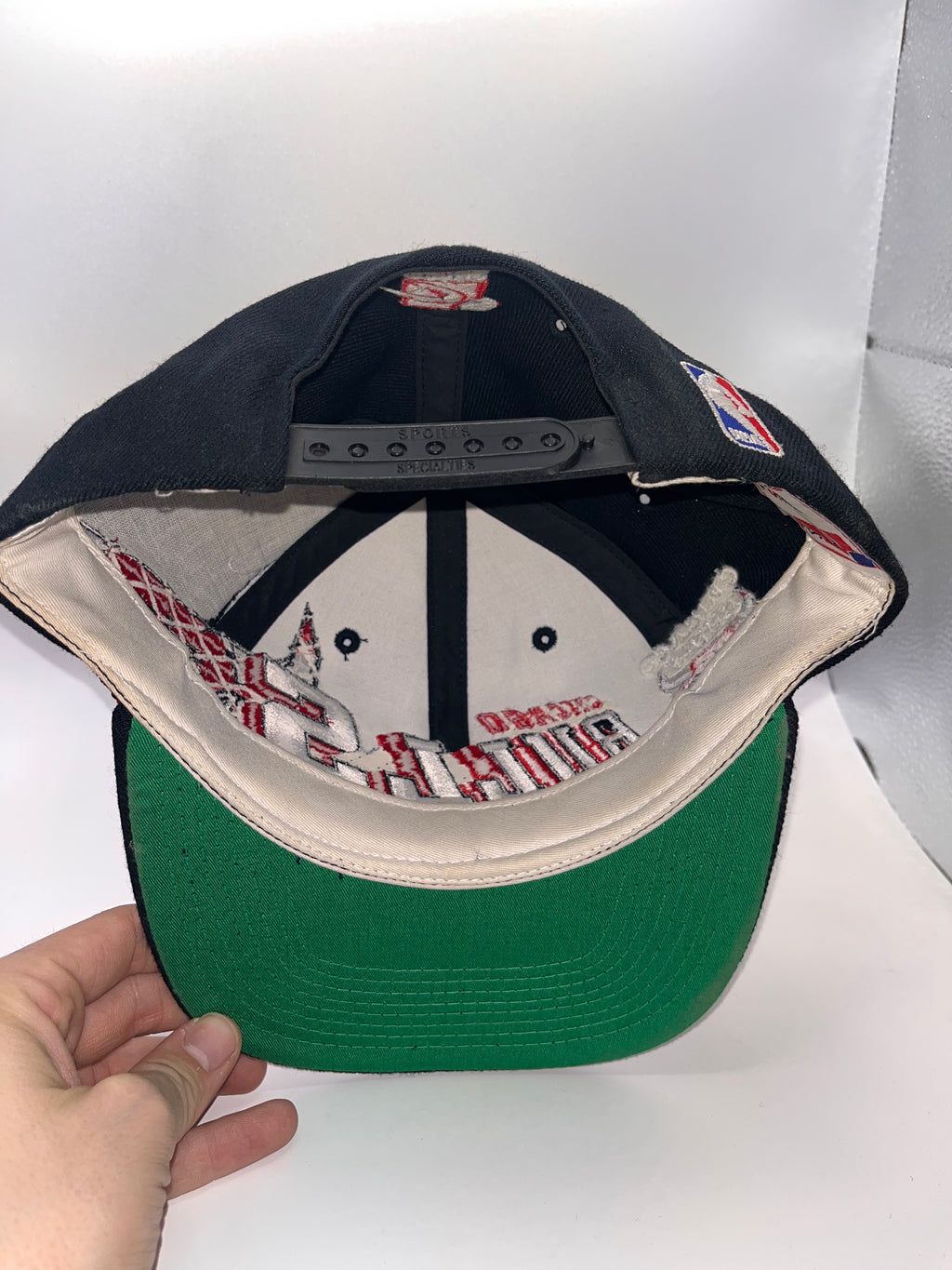 Vintage Chicago Bulls Grid NBA Sports Specialties Black Red Snapback Hat