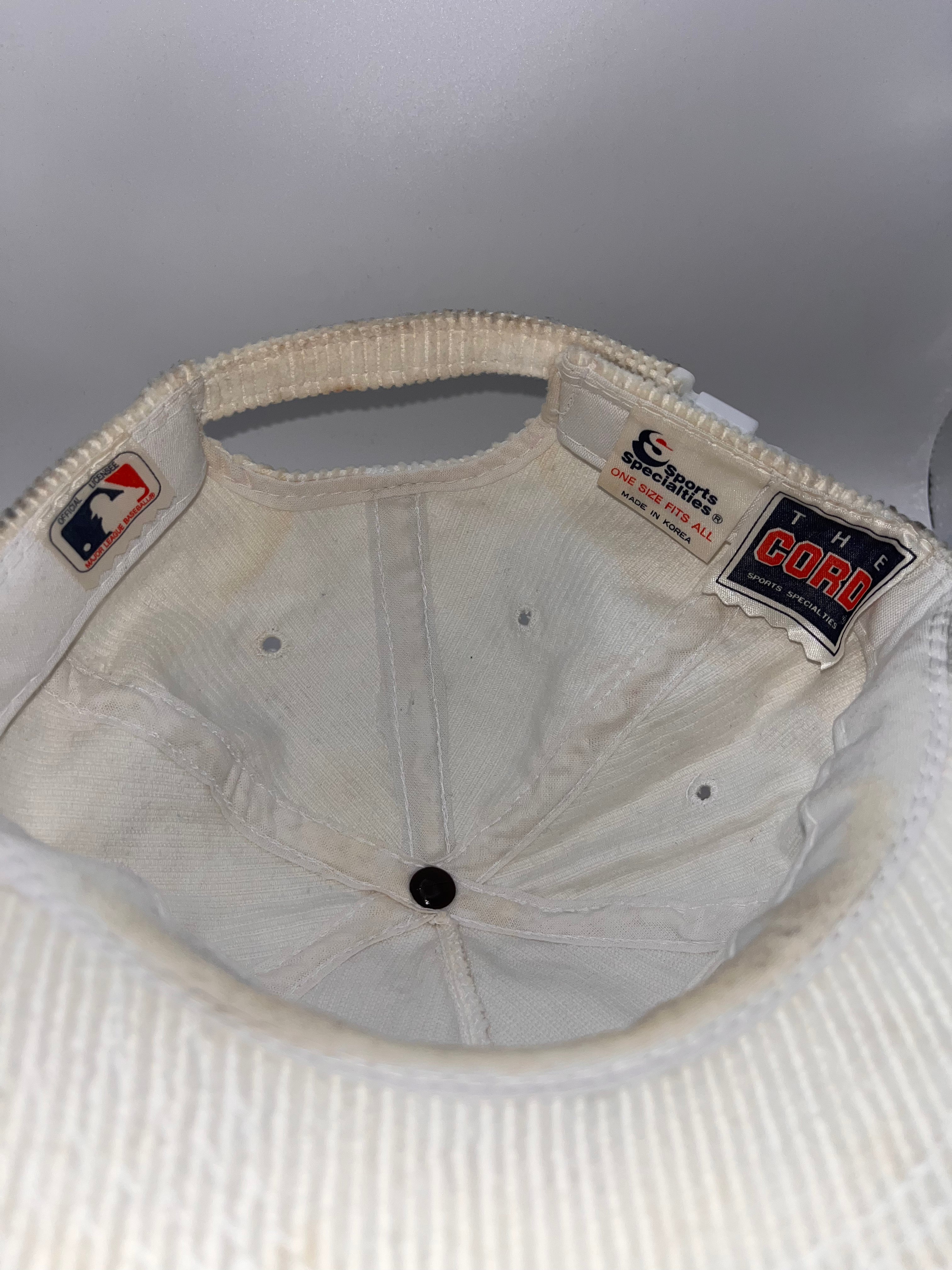 Vintage Oakland Athletics A's Sports Specialties ScriptWhite Corduroy Zip Back Hat