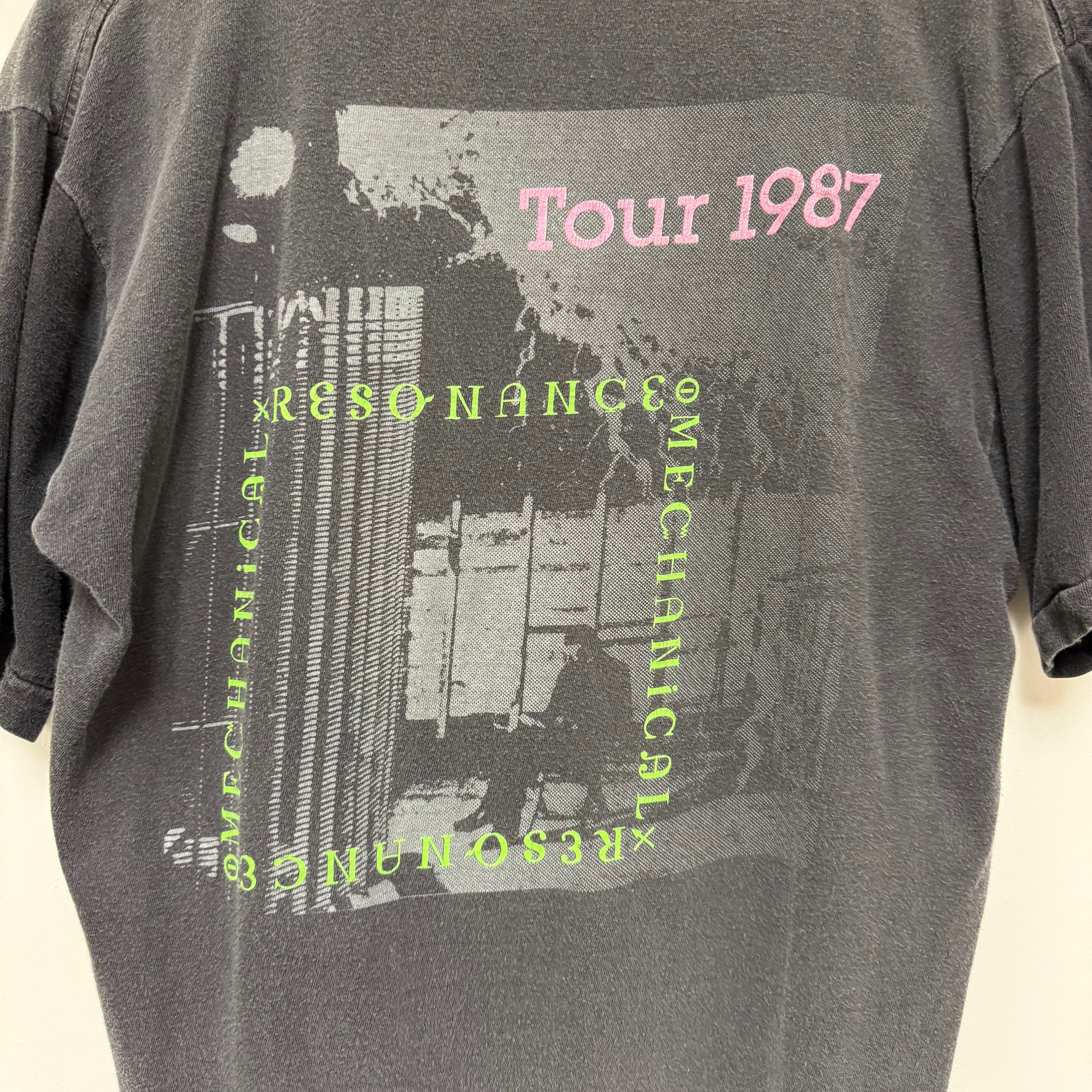 Vintage 1987 Tesla Mechanical Resonance Tour T-Shirt: L