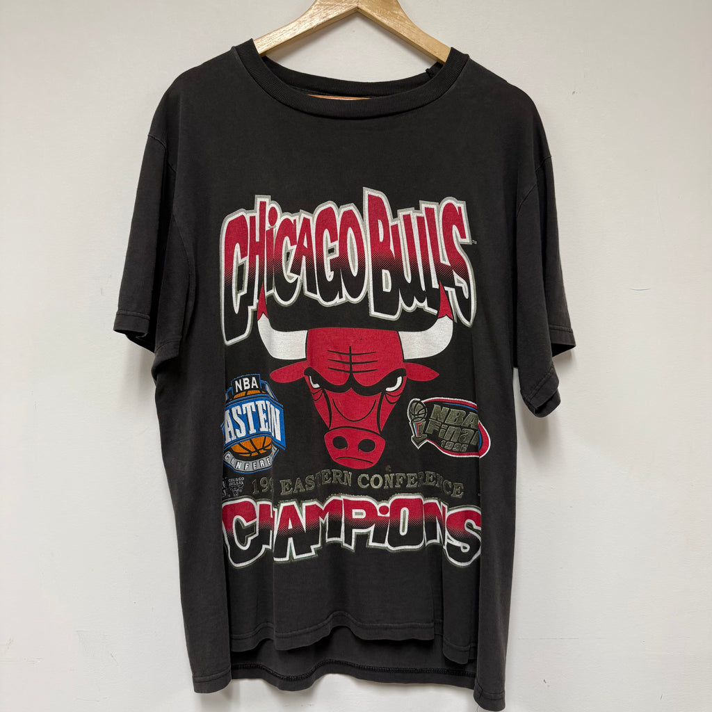 Vintage 1996 NBA Finals Chicago Bulls Champions: L