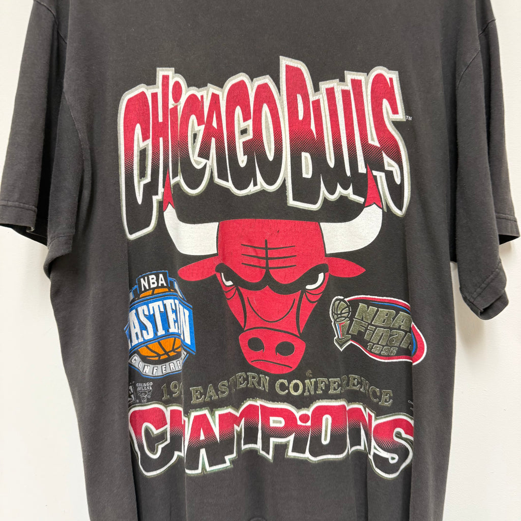 Vintage 1996 NBA Finals Chicago Bulls Champions: L