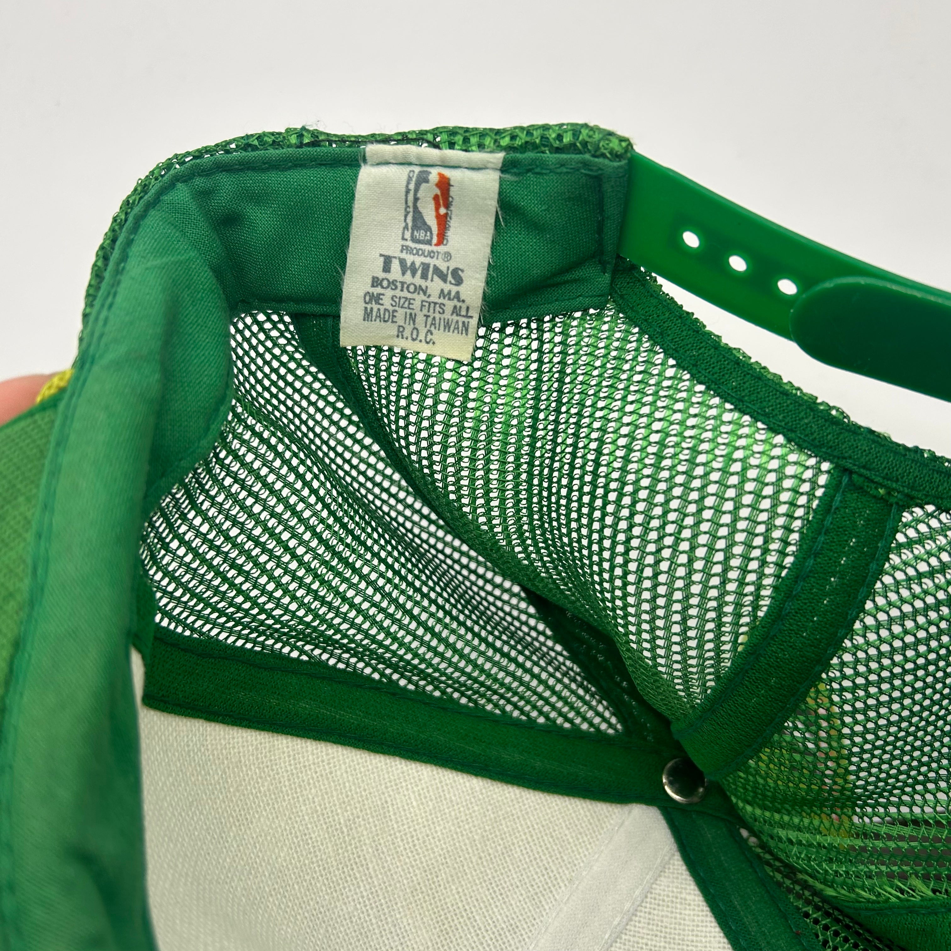 Vintage Boston Celtics NBA Basketball Mesh trucker Snapback hat