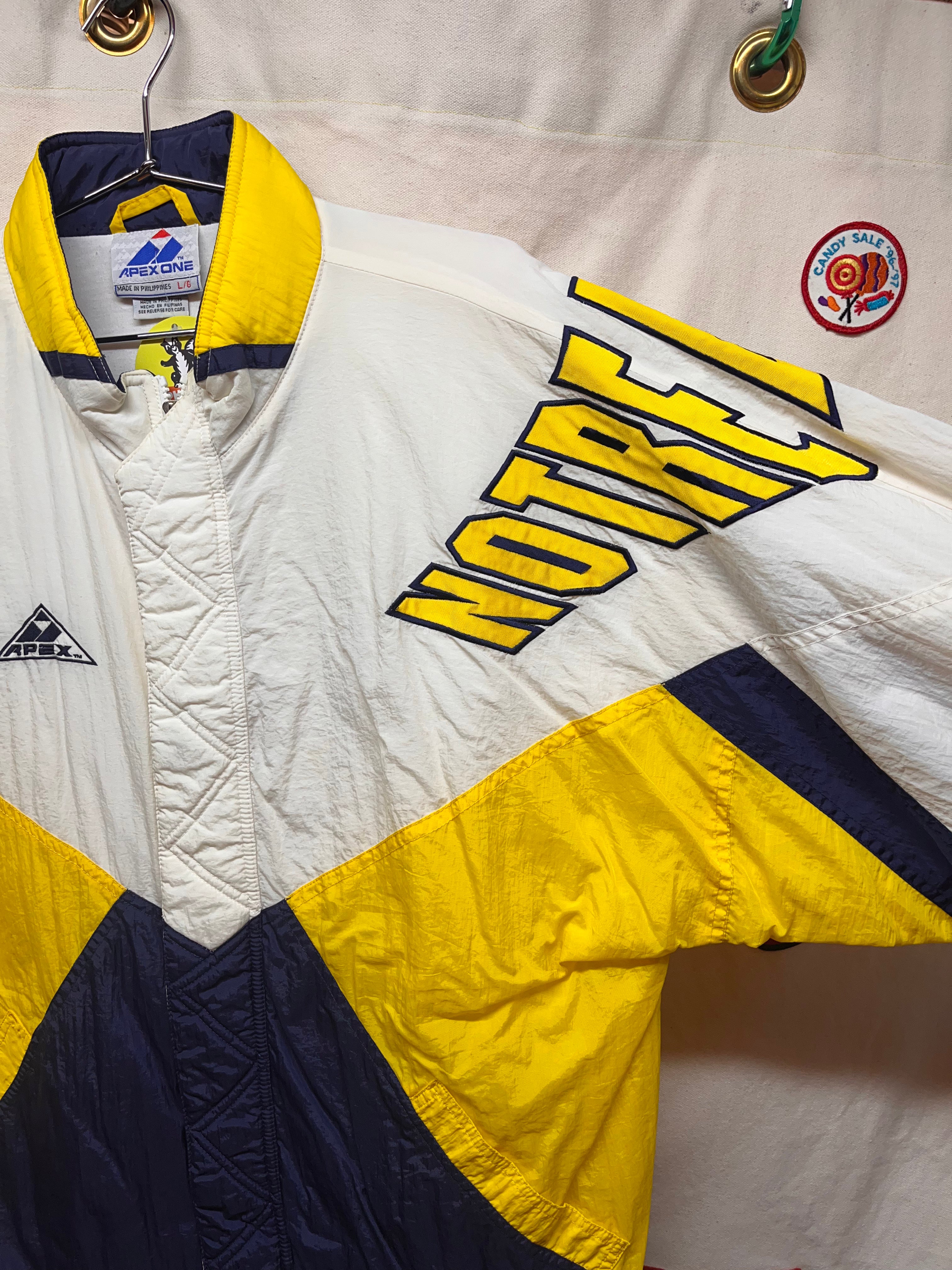 Vintage University of Notre Dame Fighting Irish Apex One Windbreaker Jacket: Large