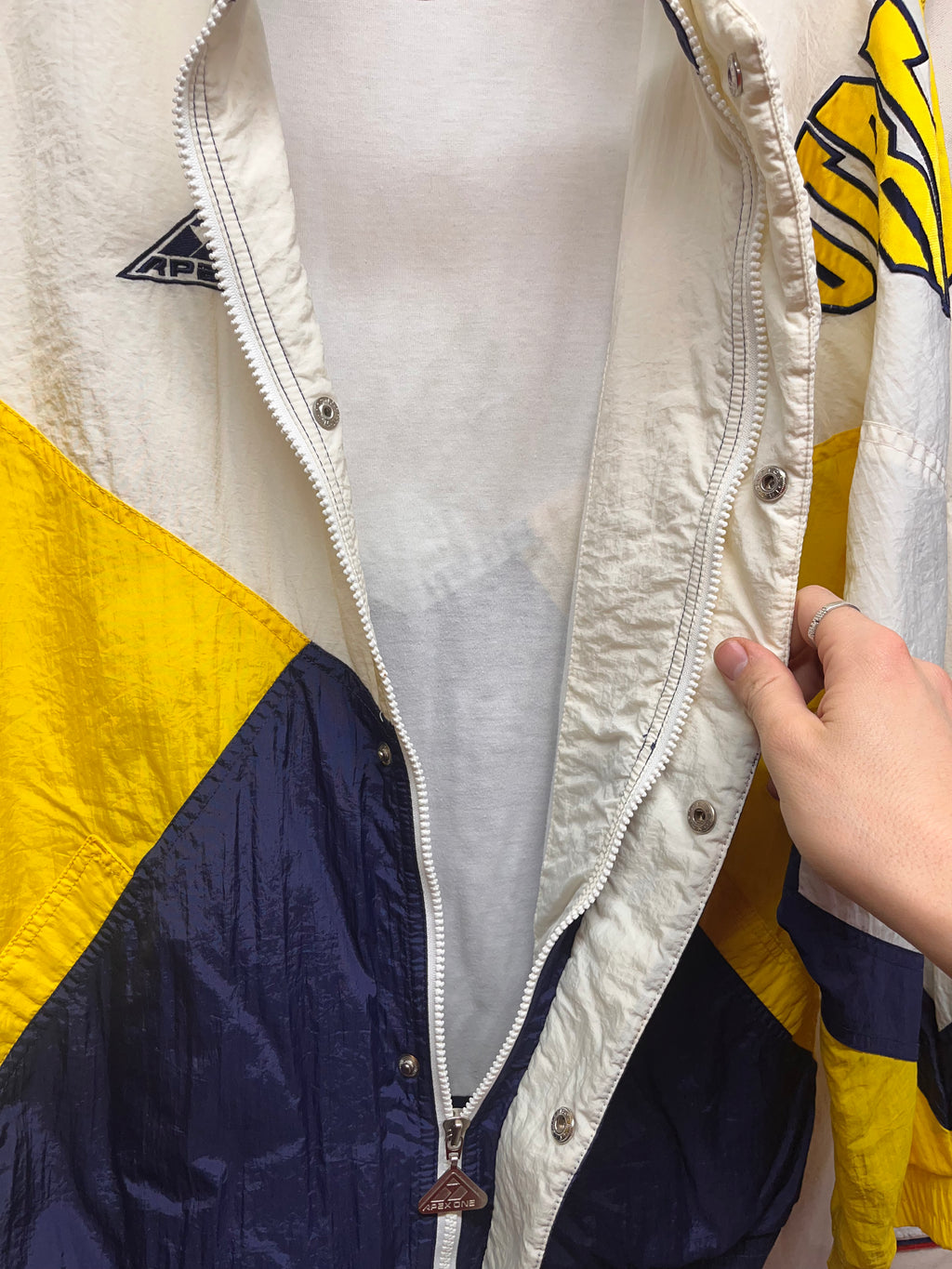 Vintage University of Notre Dame Fighting Irish Apex One Windbreaker Jacket: Large