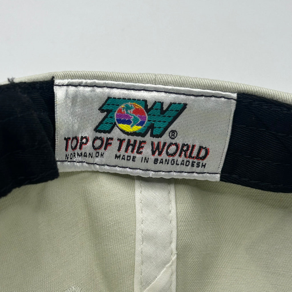 VIntage 1999 Final Four Tampa Bay Uconn Tan Strapback Hat