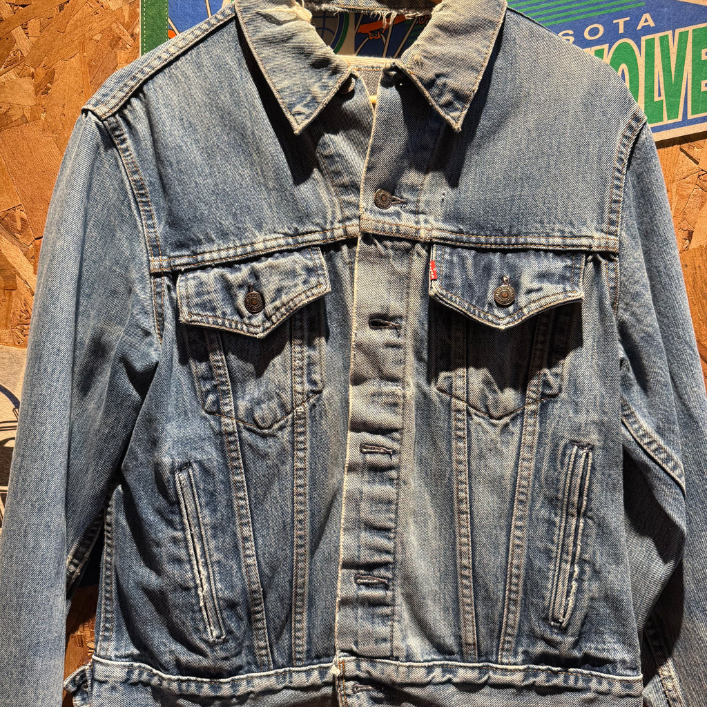 Vintage 80s/90s Levi Denim Jean Jacket: M