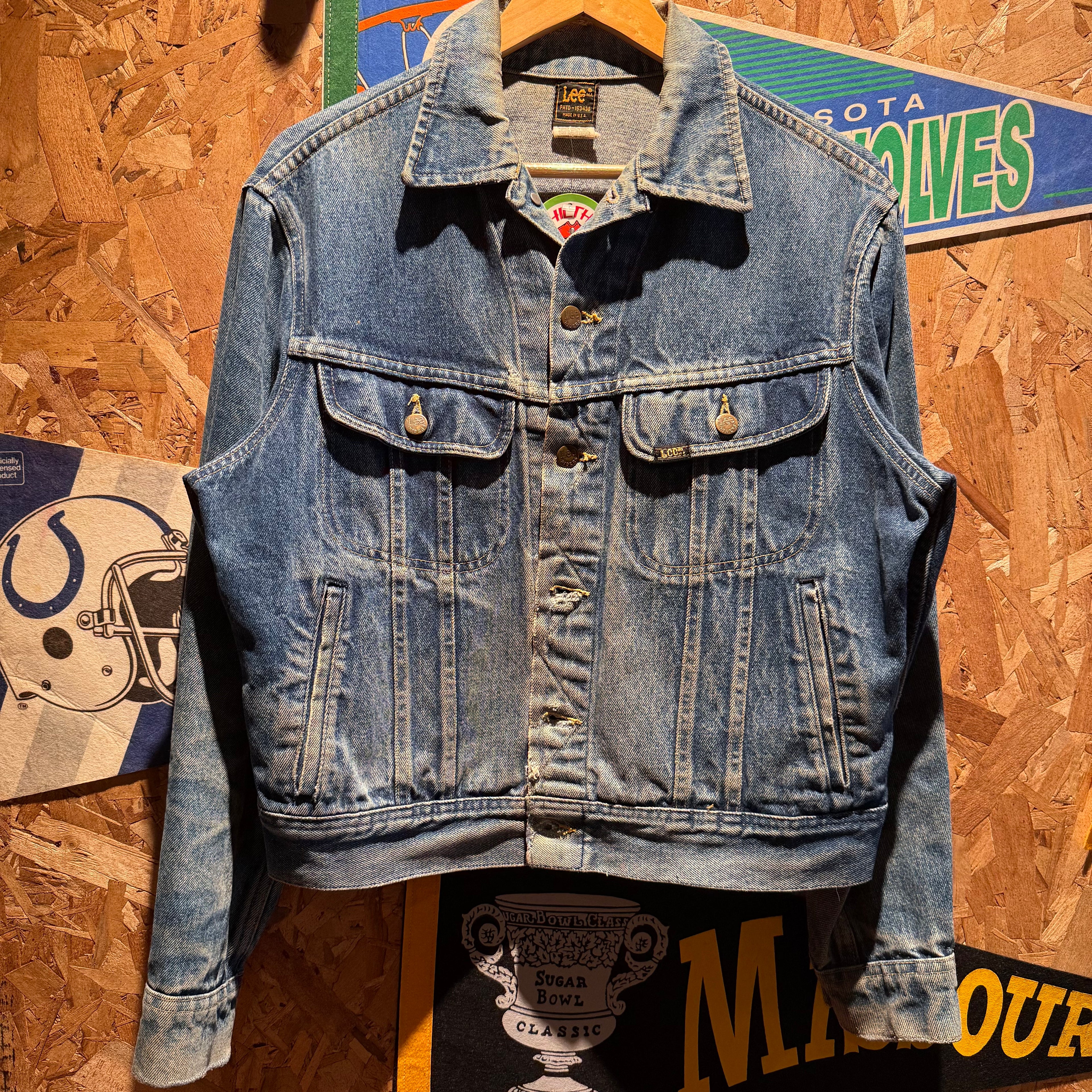 Vintage Levi & Lee Tonkin Gulf Yatcht Club Denim Jean Jacket: M