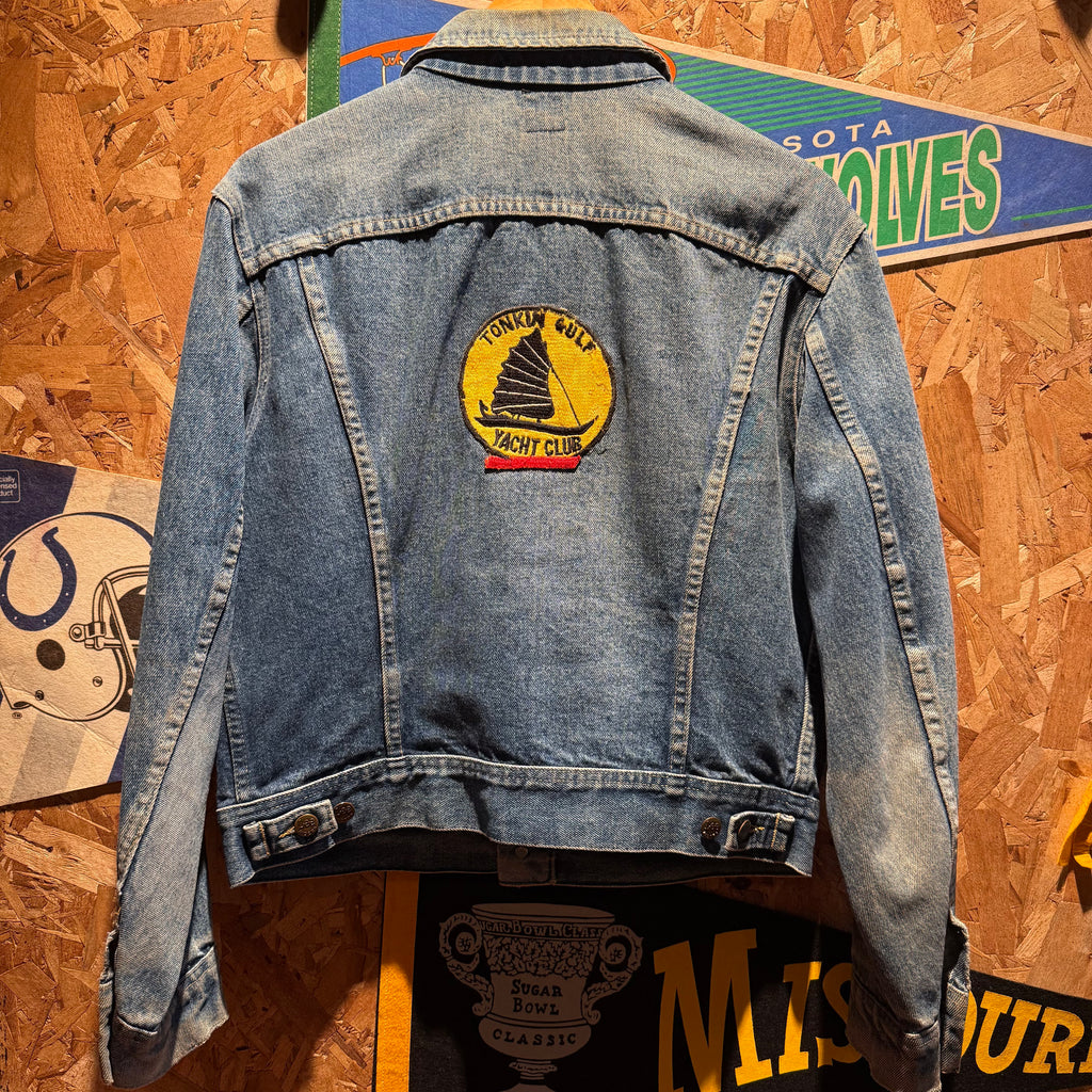 Vintage Levi & Lee Tonkin Gulf Yatcht Club Denim Jean Jacket: M
