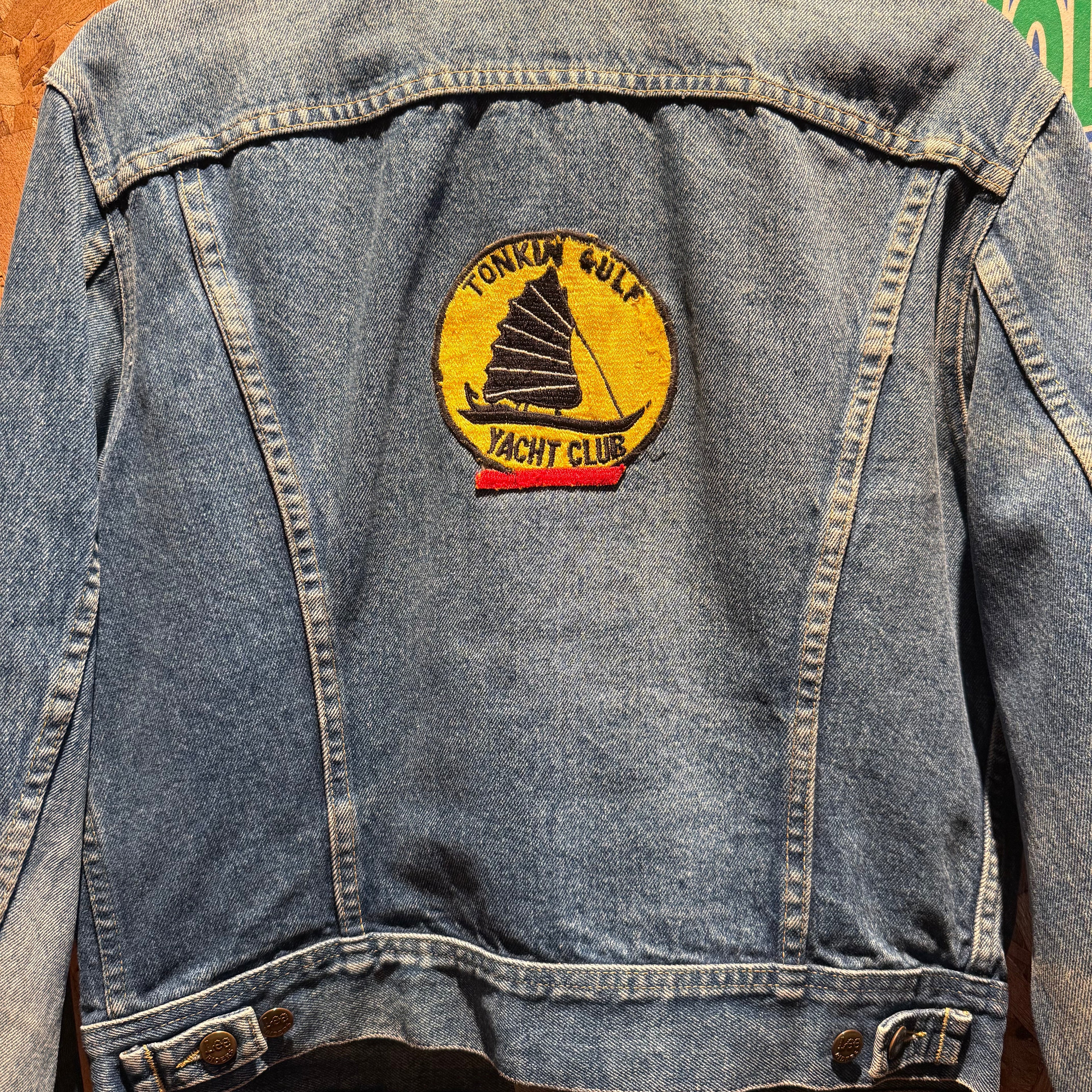 Vintage Levi & Lee Tonkin Gulf Yatcht Club Denim Jean Jacket: M
