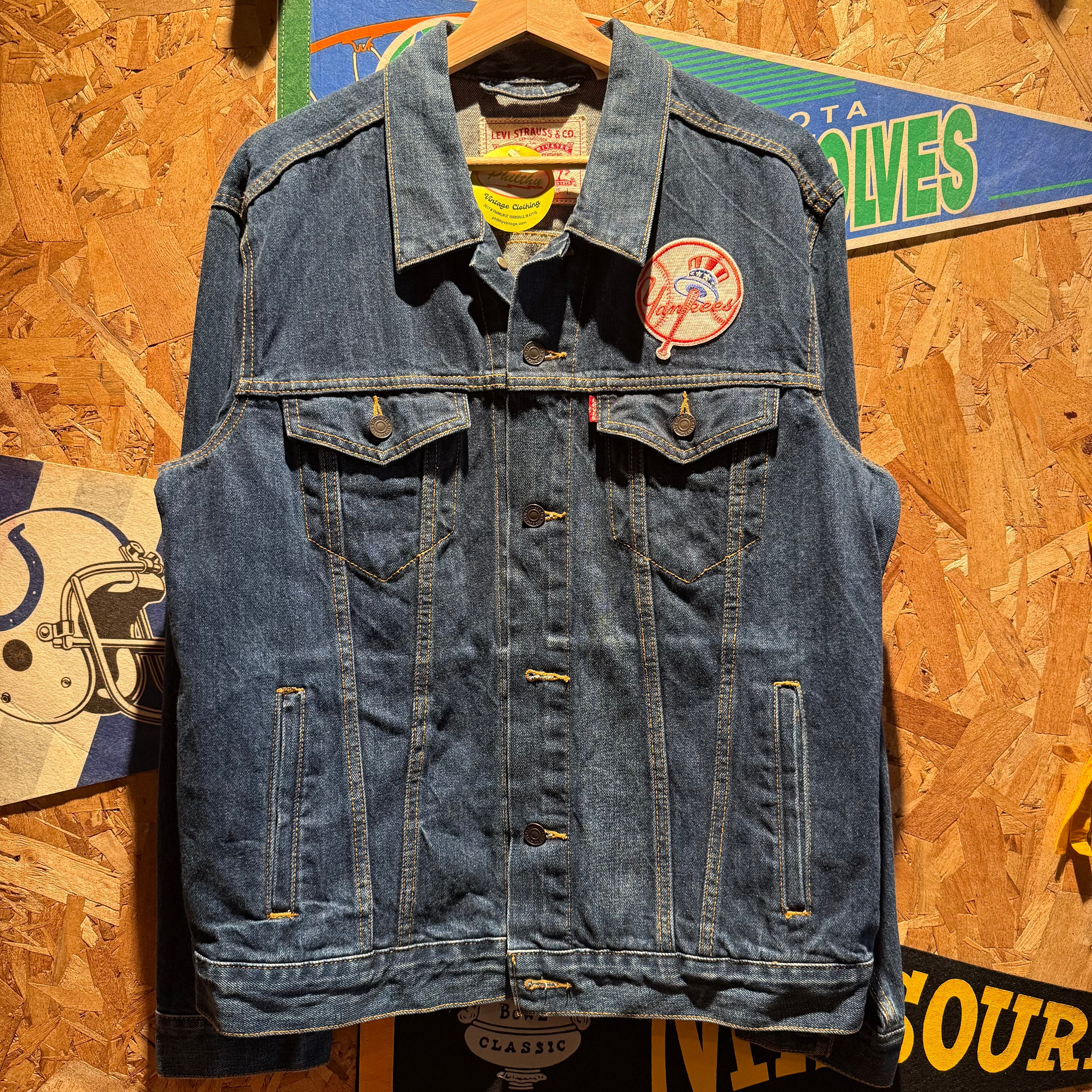 Vintage 80s/90s Levi New York Yankees Patch Denim Jean Jacket: L