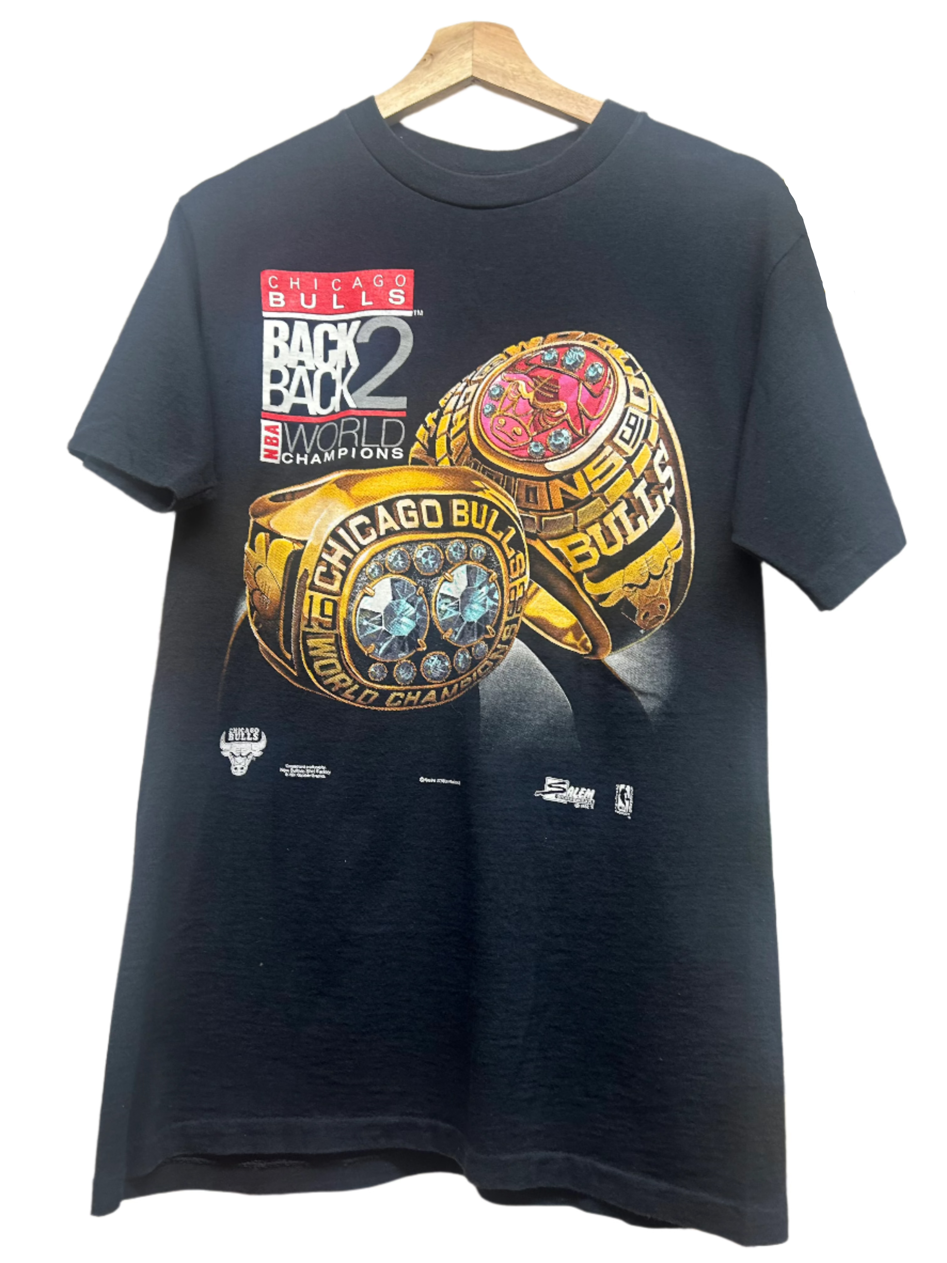 Vintage Chicago Bulls Back2Back NBA World Champions 1991 Tee: Medium