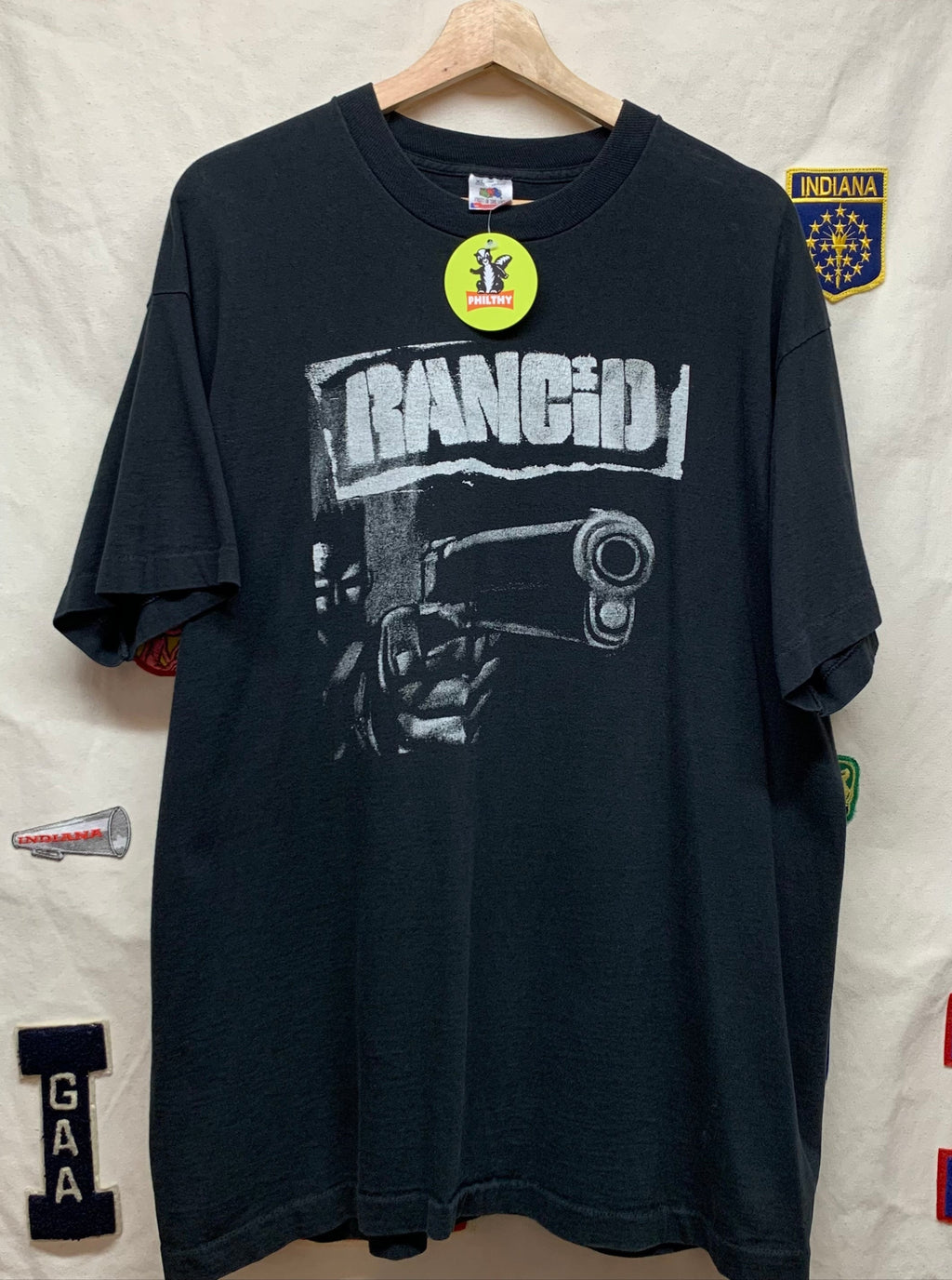 Vintage Rancid Metal Punk Gun Band Black T-Shirt: XL