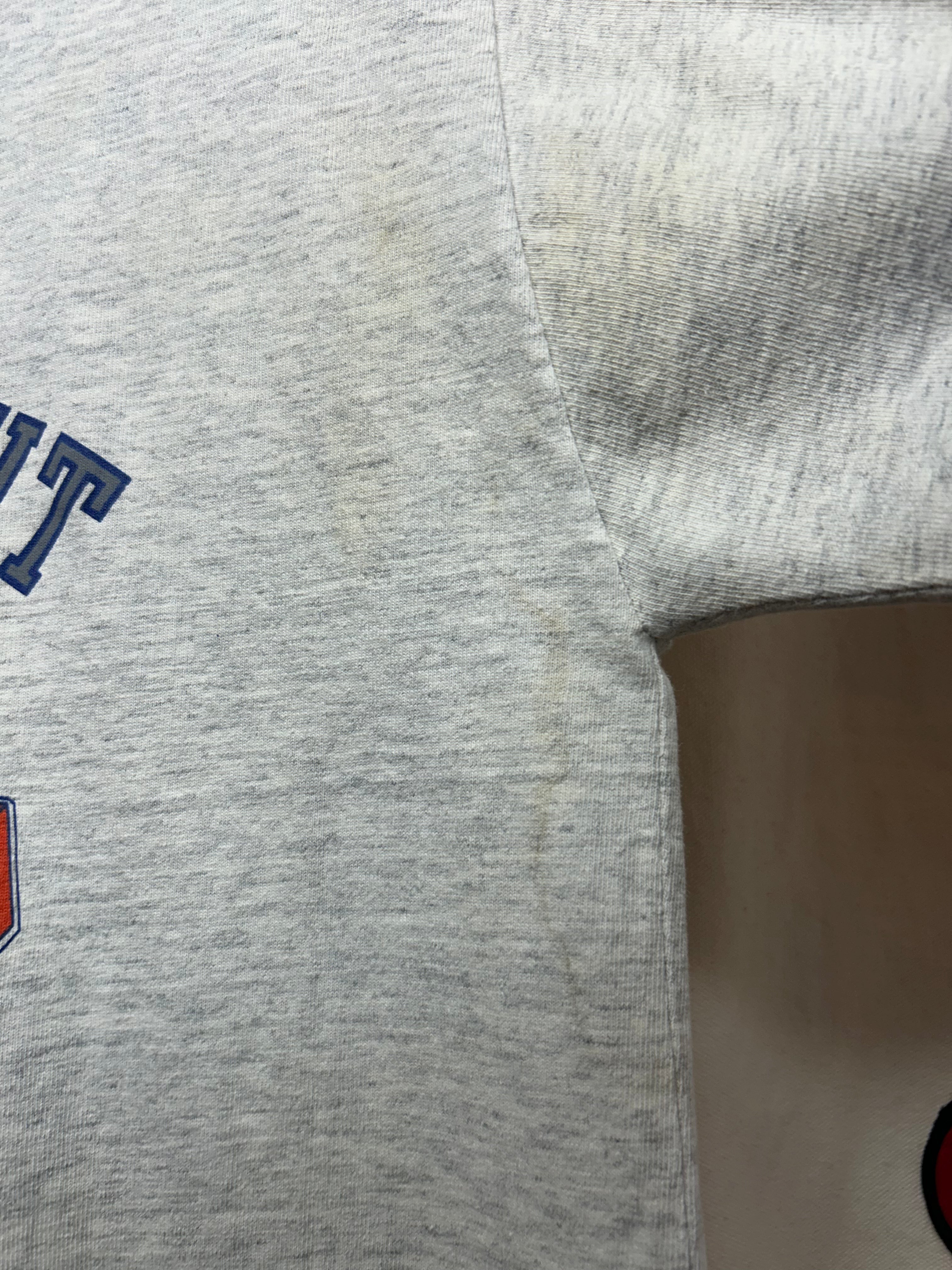 Vintage UCONN Connecticut 90's Huskies Basketball Grey T-Shirt: M