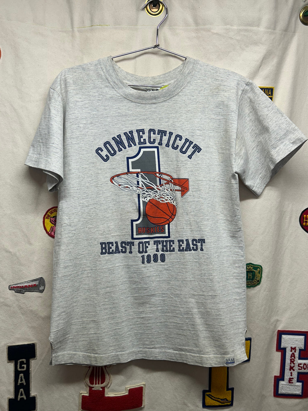 Vintage UCONN Connecticut 90's Huskies Basketball Grey T-Shirt: M