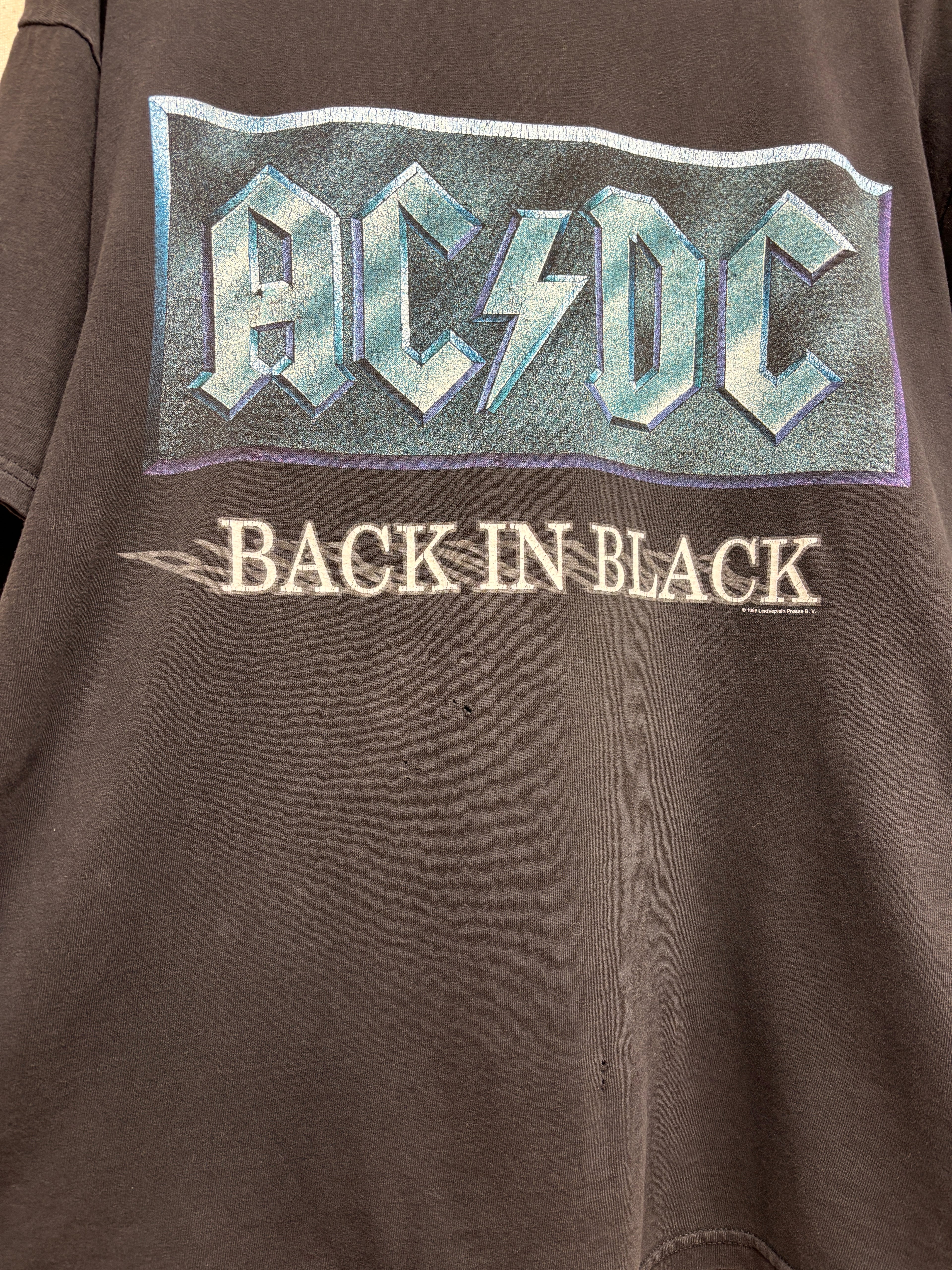 Vintage AC/DC 1996 Back in Black Concert T-Shirt: XL