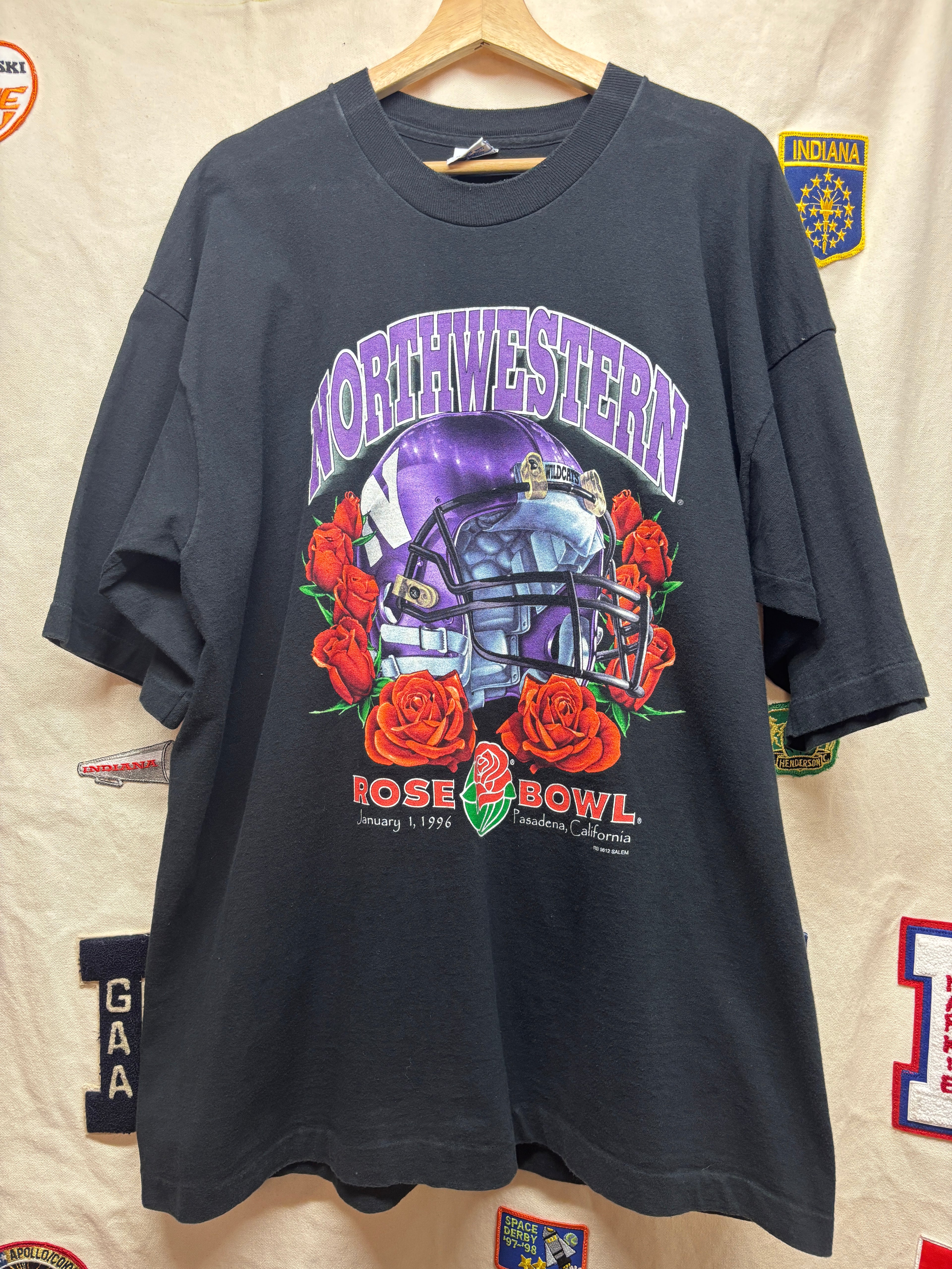 Vintage Northwestern University Wildcats Football Helmet 1996 Rose Bowl Salem Black T-Shirt: XXL