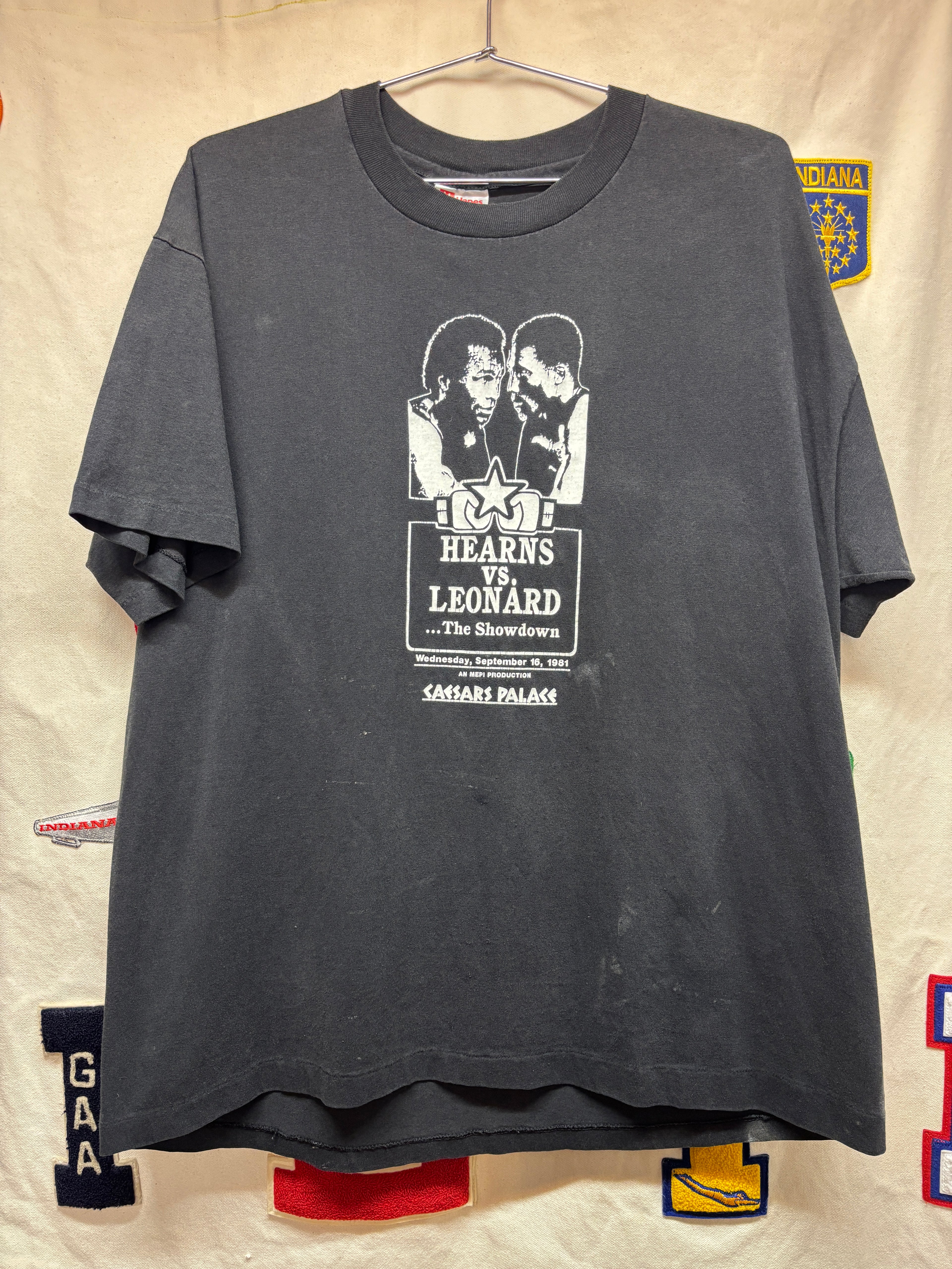 Vtg Hearns vs Leonard The Showdown Caesars Palace 1981 Boxing T-Shirt: XL