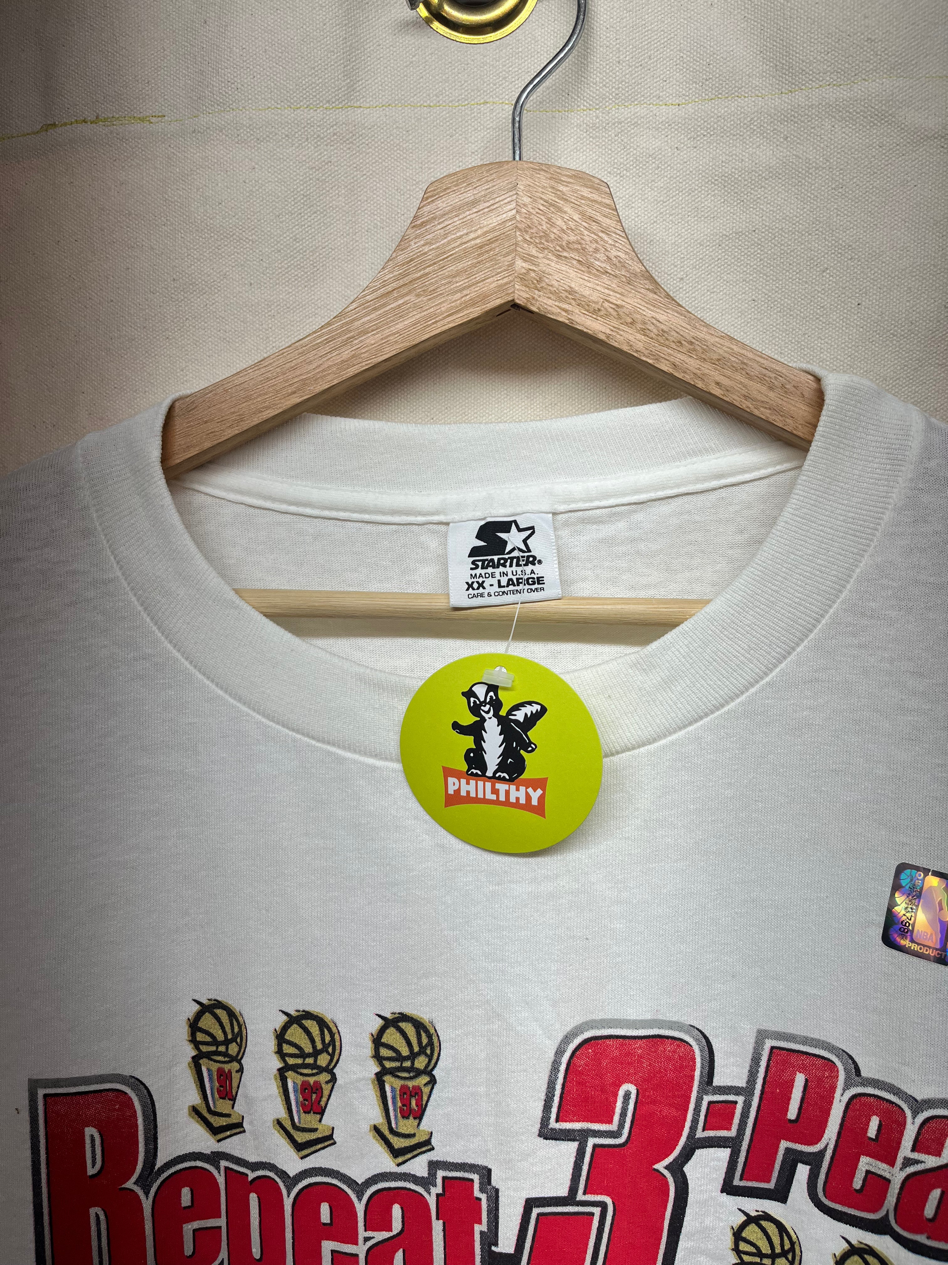 Vtg Chicago Bulls 3-Peat Repeat 1998 NBA Finals Champions White Starter T-Shirt XXL