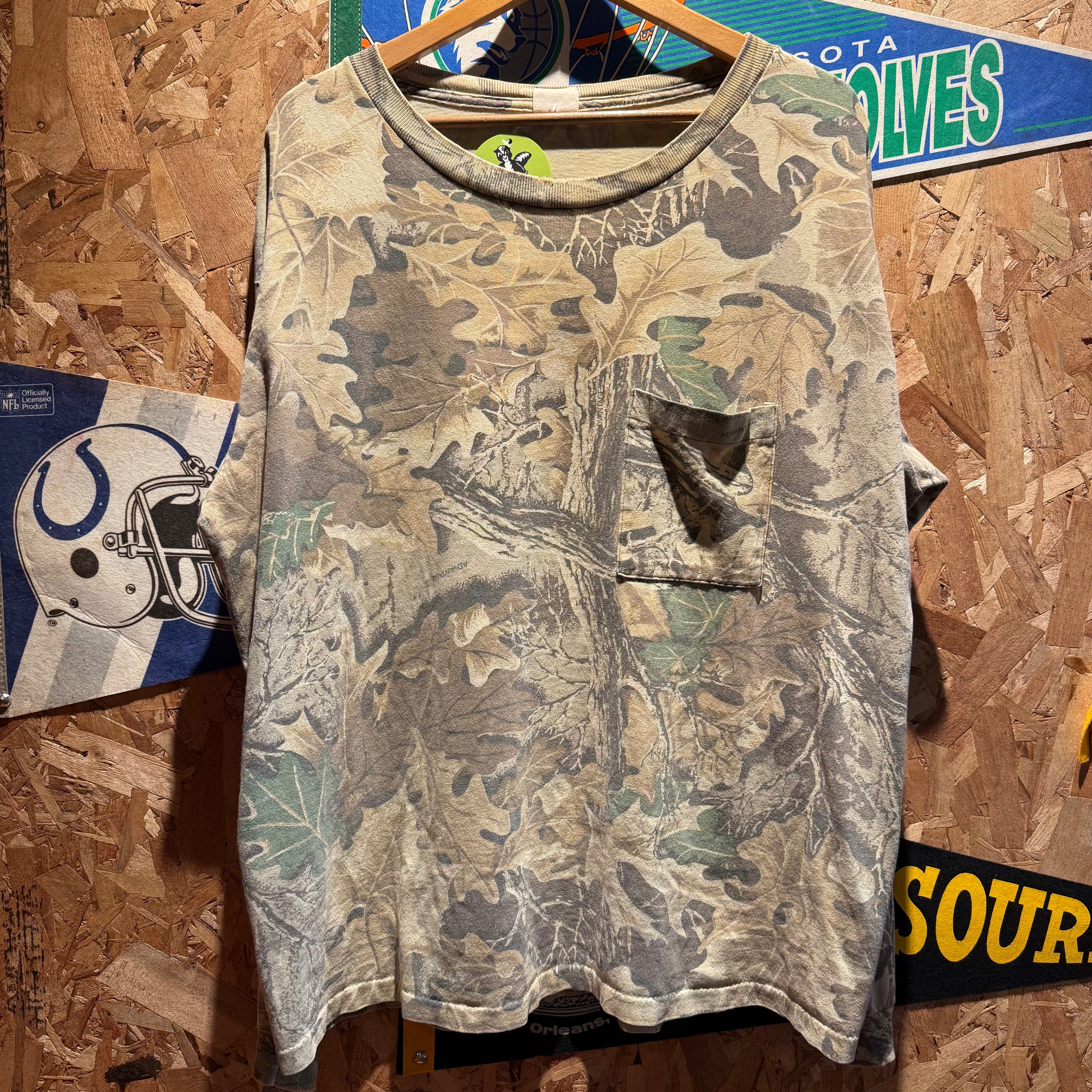 Vintage Advantage Camouflage Longsleeve Shirt: XL