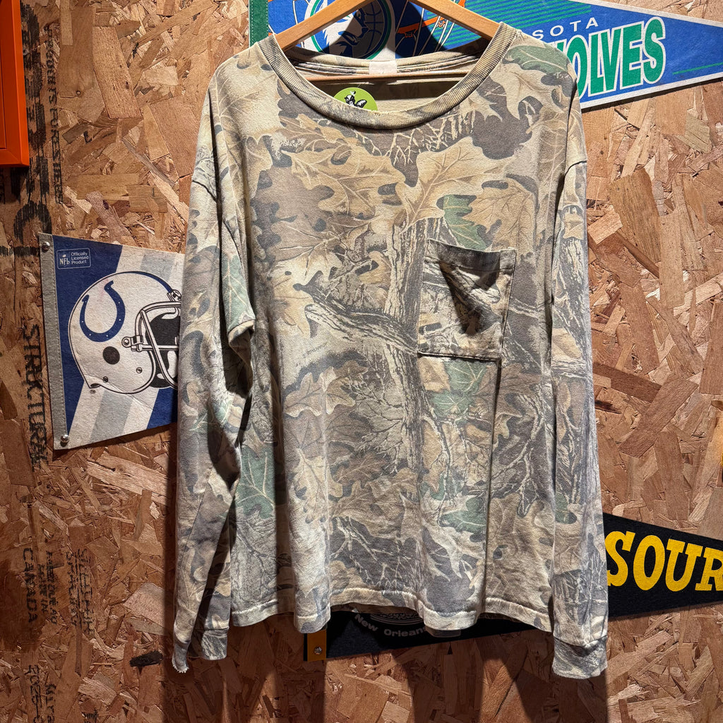 Vintage Advantage Camouflage Longsleeve Shirt: XL