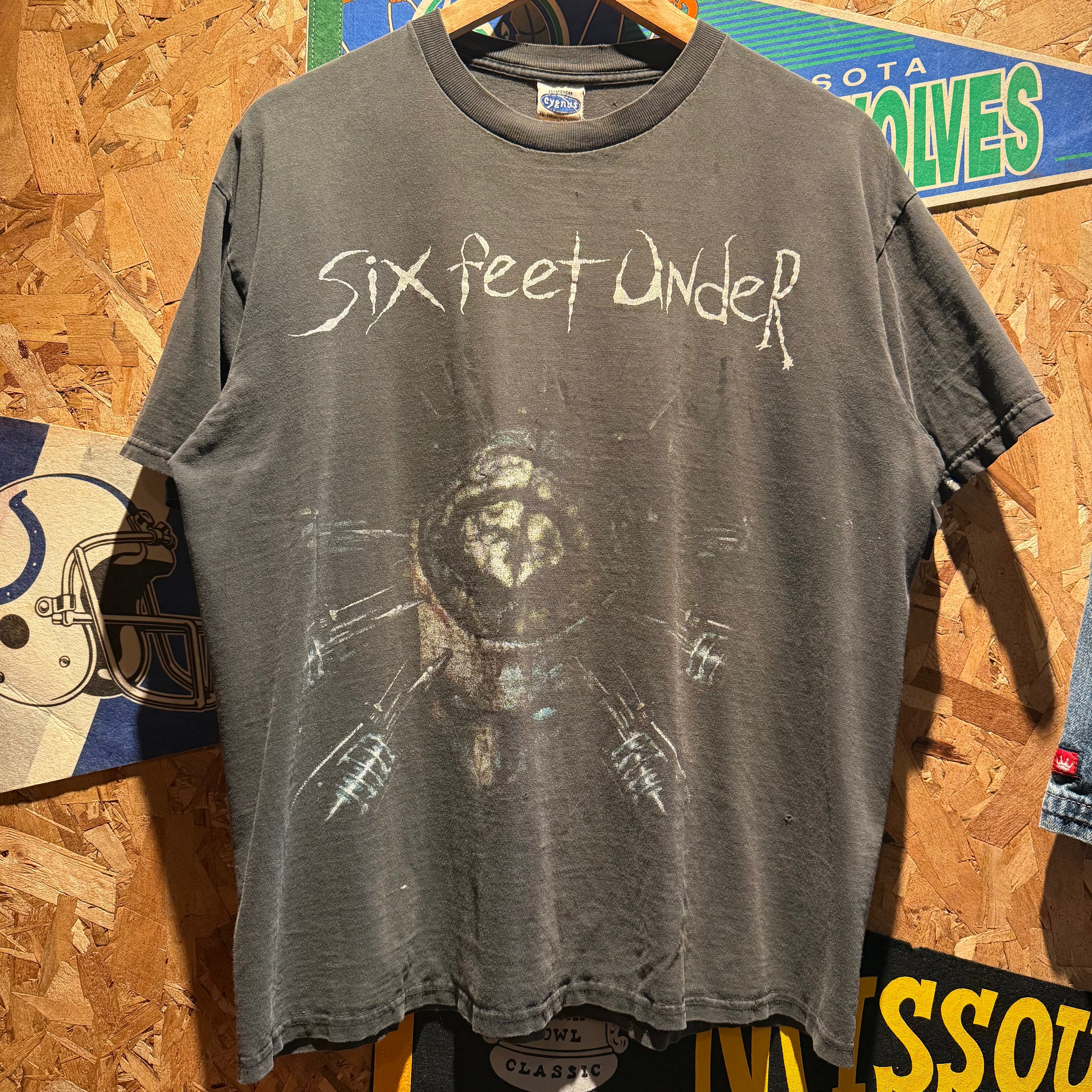 Vintage Six Feet Under Single Stitch Band T-Shirt: Large