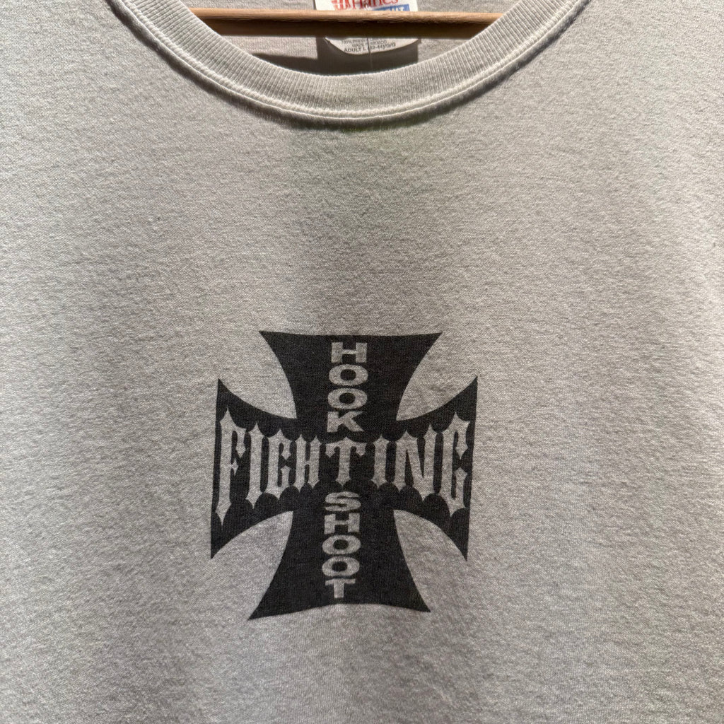 Vintage Hook Fighting Shoot Graphic T-Shirt: Large