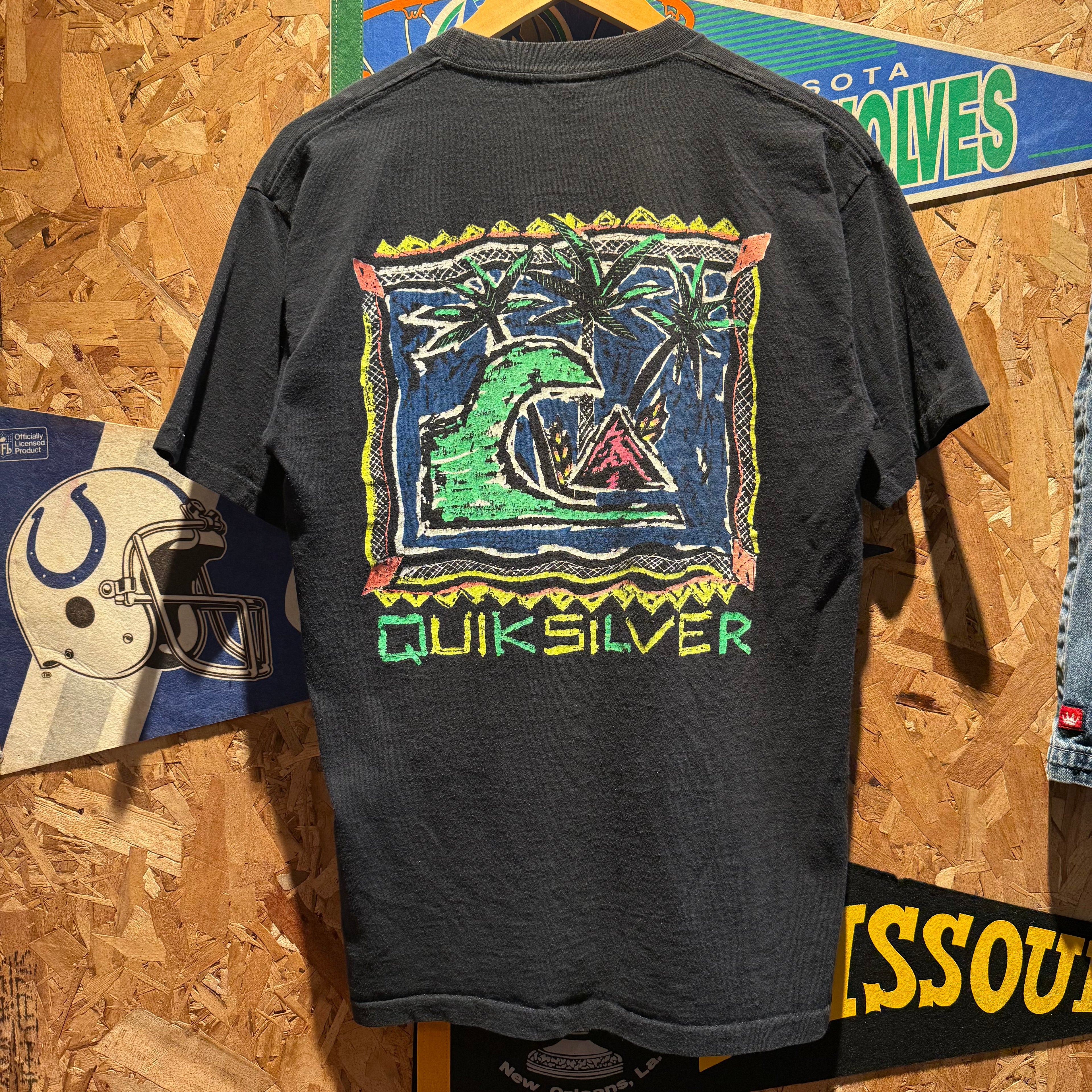Vintage Quicksilver Graphic T-Shirt: Large